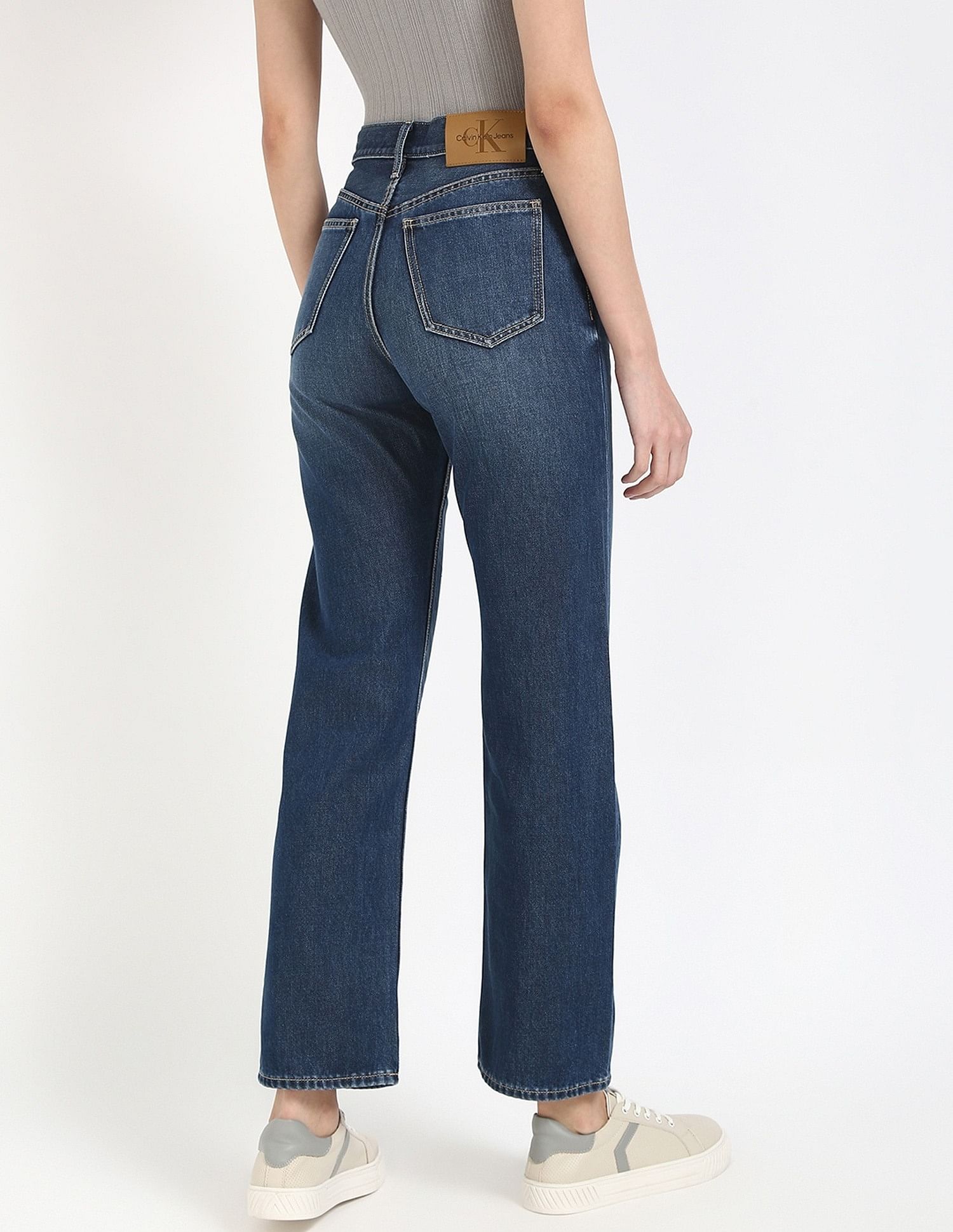 Calvin Klein Jeans Womens Whiskered Straight Fit Jeans