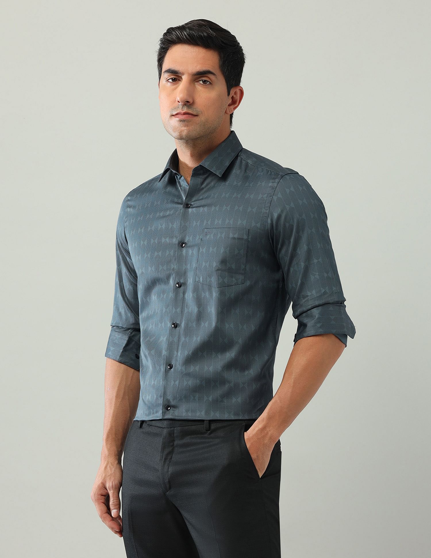 Arrow Manhattan Slim Fit Pure Cotton Satin Shirt