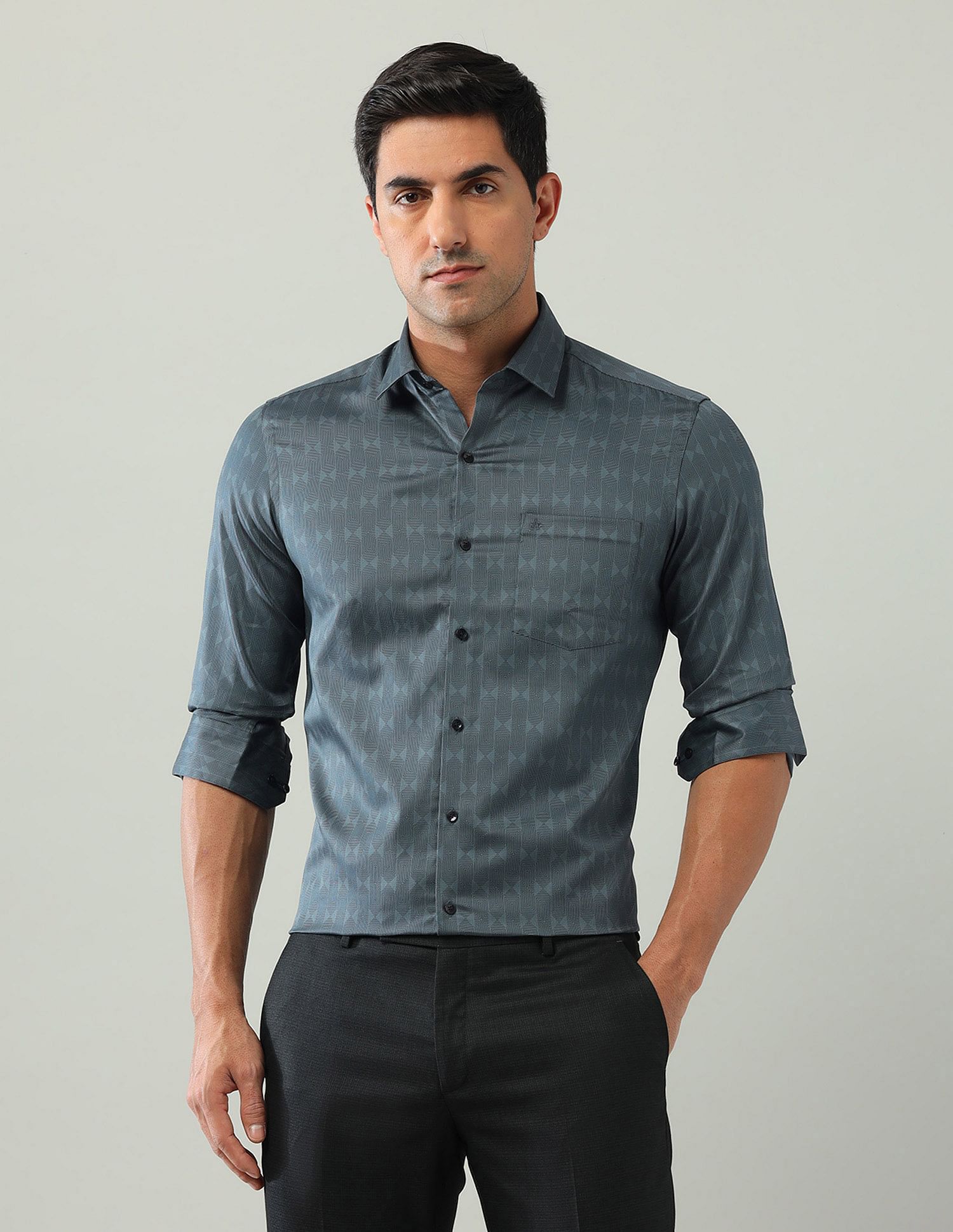 Arrow Manhattan Slim Fit Pure Cotton Satin Shirt