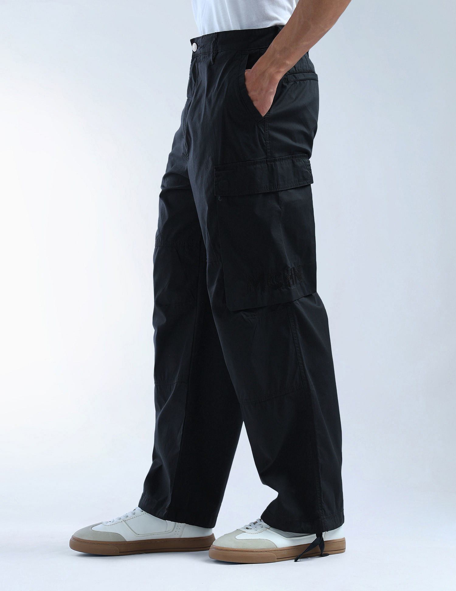 Flying Machine Solid Relaxed Tapered Fit Cargos