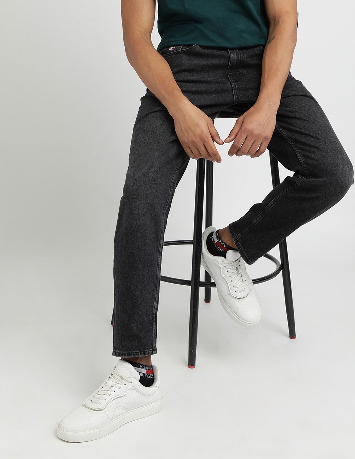 Tommy Hilfiger Kids Isaac Relaxed Tapered Fit Jeans