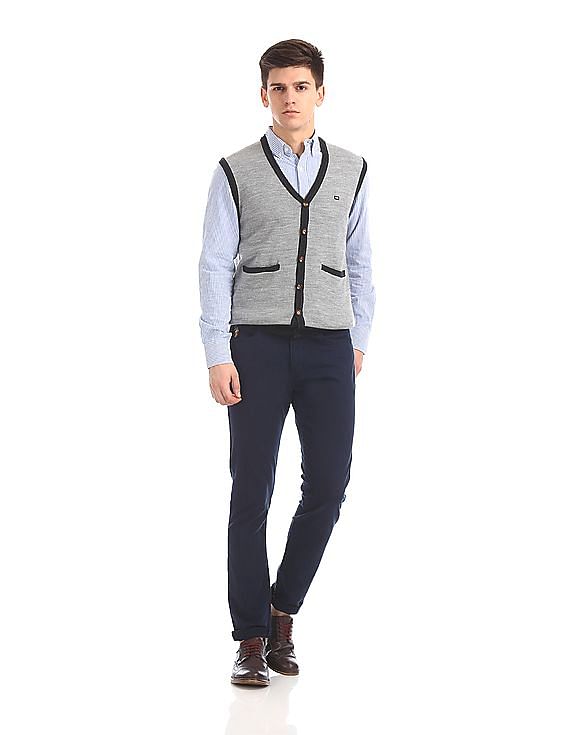 Arrow Sports V-Neck Sleeveless Cardigan