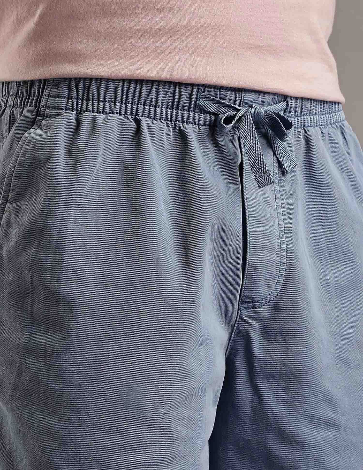 Tommy Hilfiger Regular Fit Solid Mid Rise Shorts