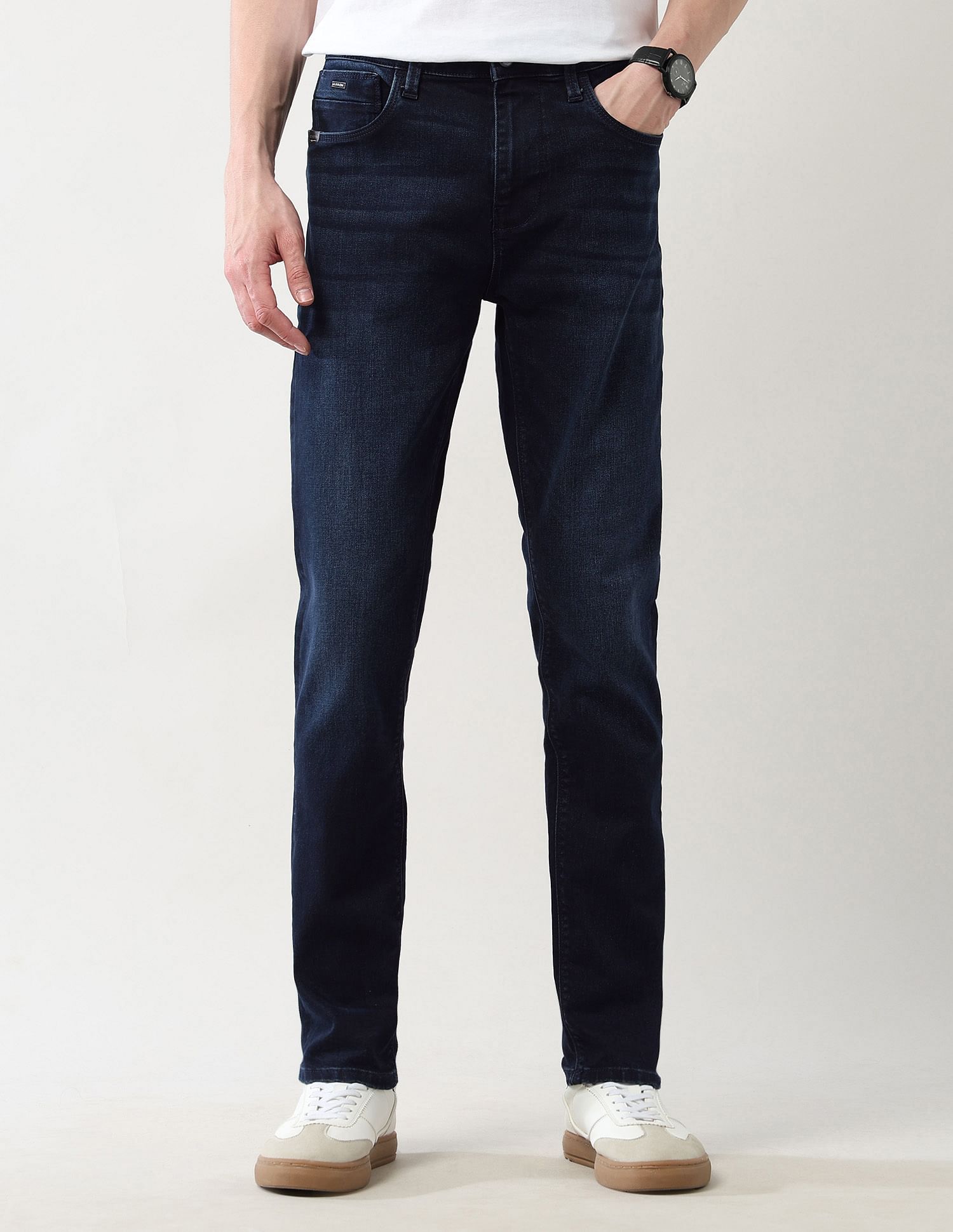Arrow Newyork Slim Tapered Fit Whiskered Jeans