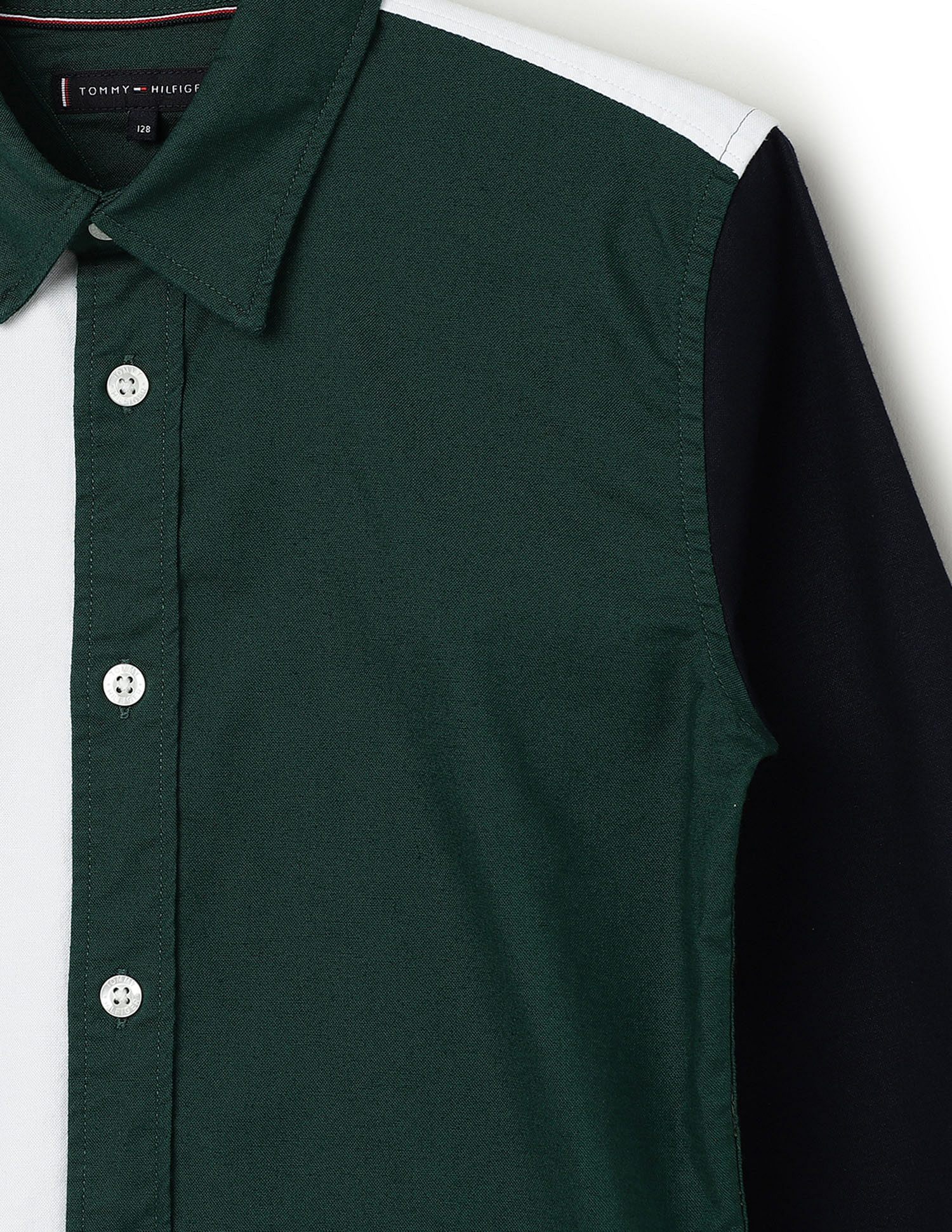 Tommy Hilfiger Kids Boys Spread Collar Colorblocked Shirt