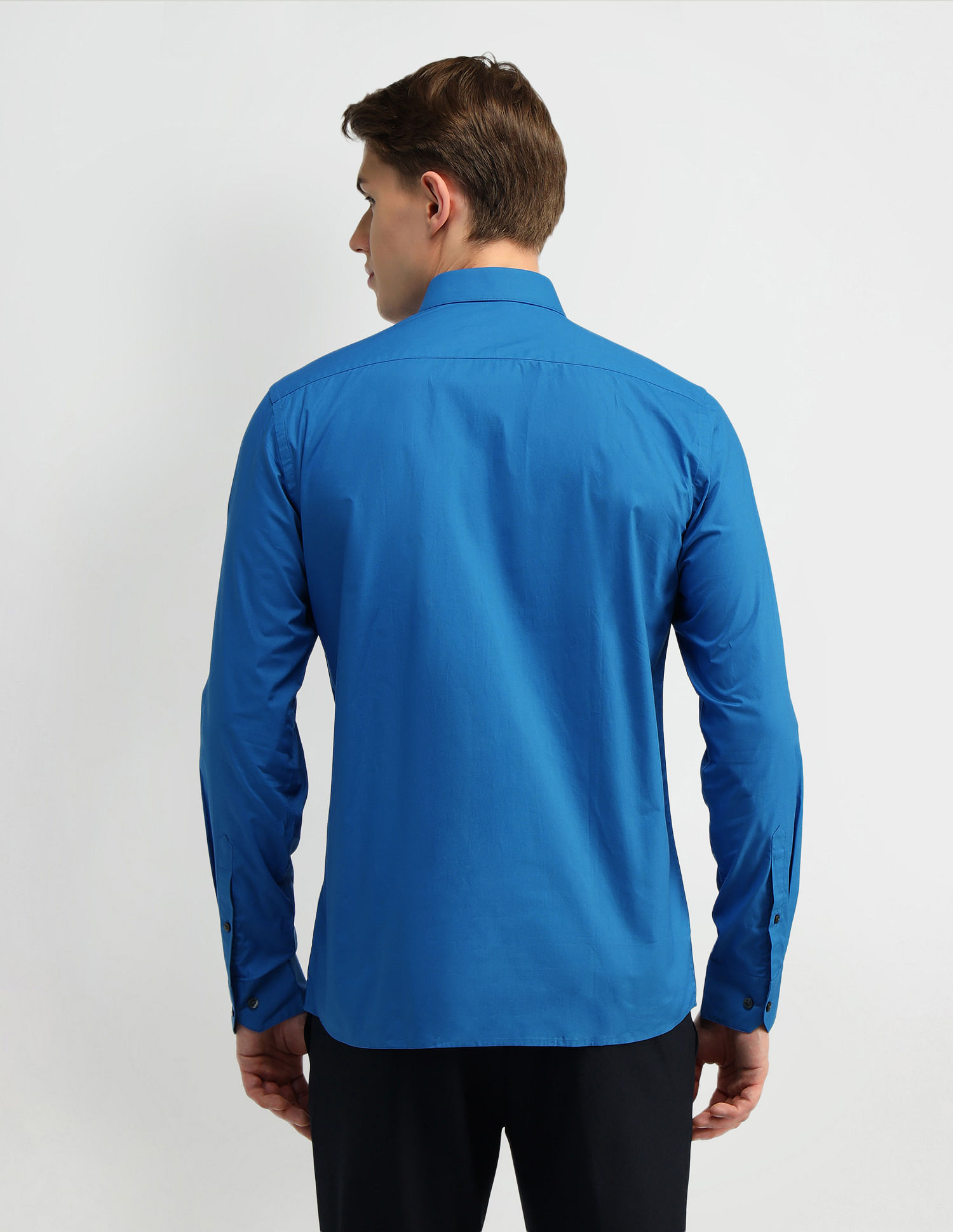 Arrow Solid Manhattan Slim Fit Shirt