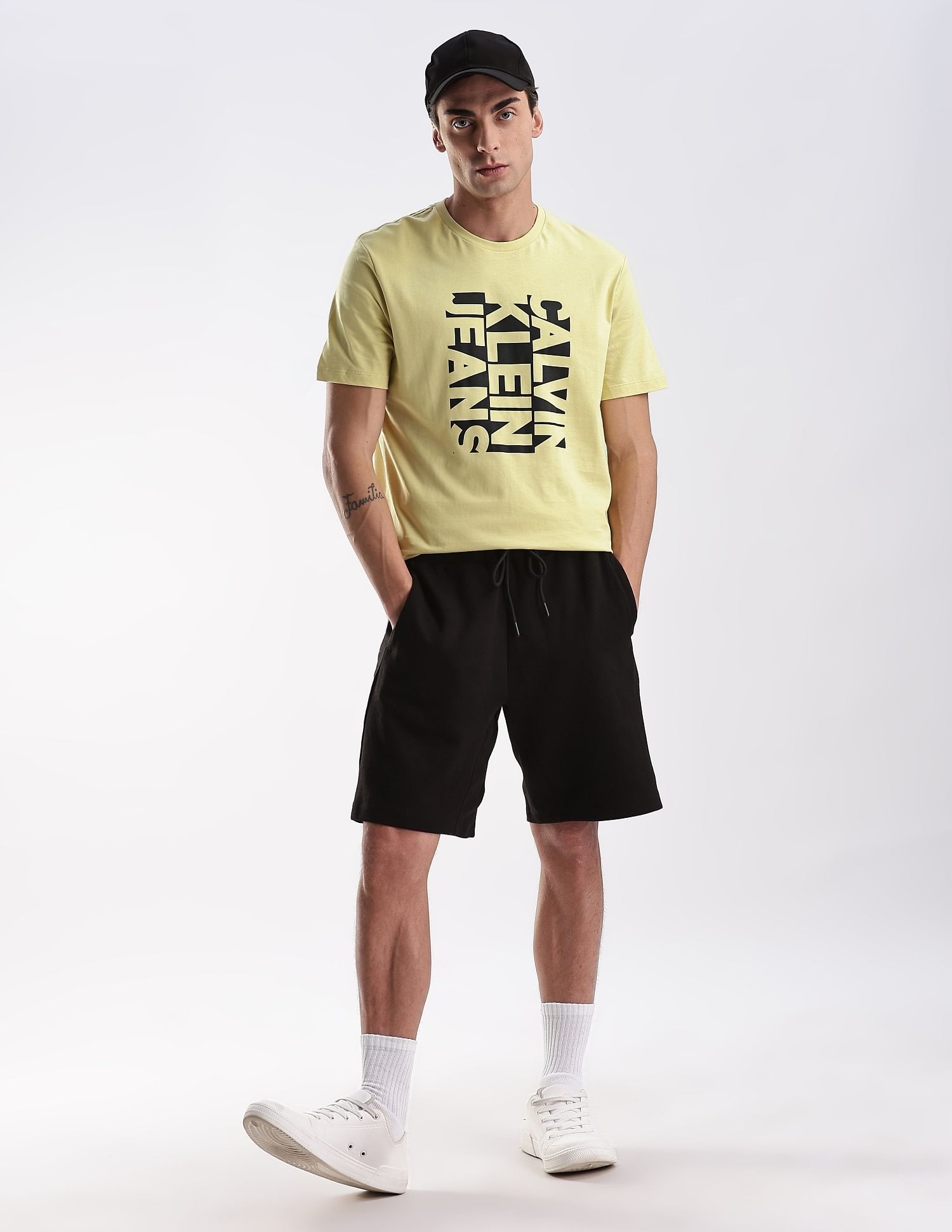 Calvin Klein Jeans Regular-Fit Logo Cotton T-Shirt