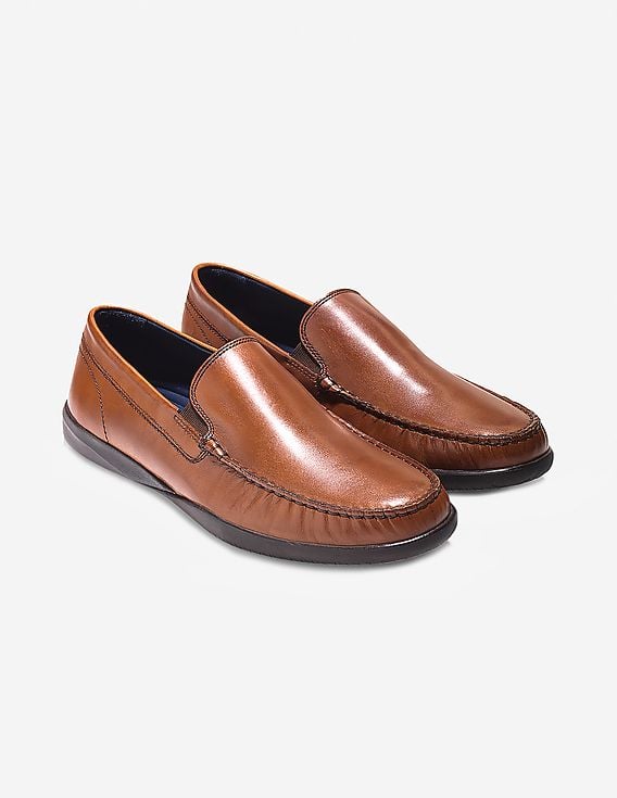 Buy Cole Haan Men Brown Lovell Two-Gore Loafer - NNNOW.com display picture 2