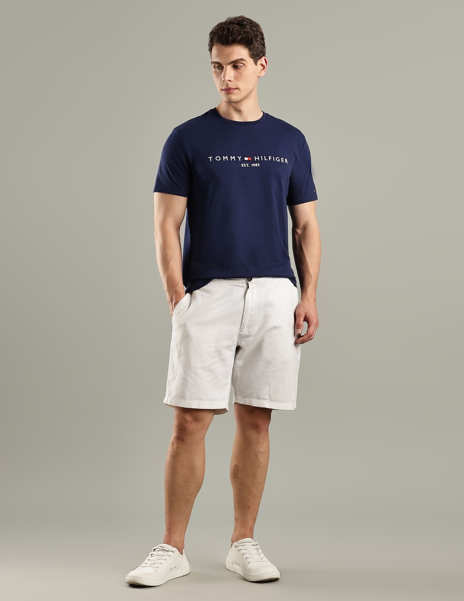 Tommy Hilfiger Logo Regular-Fit Cotton T-Shirt