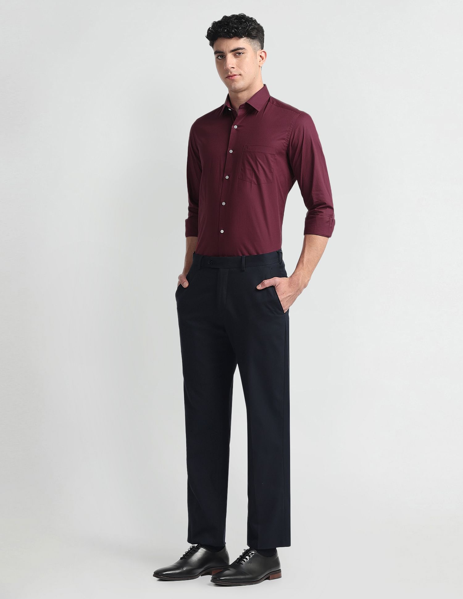 Arrow Pure Cotton Manhattan Slim Fit Shirt