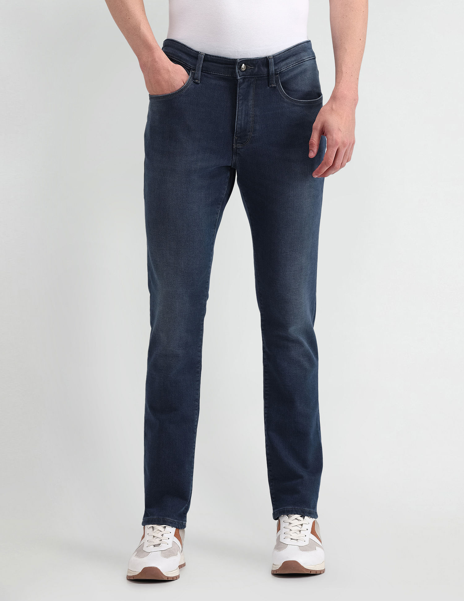 Arrow Sport Jameson Slim Fit Washed Jeans