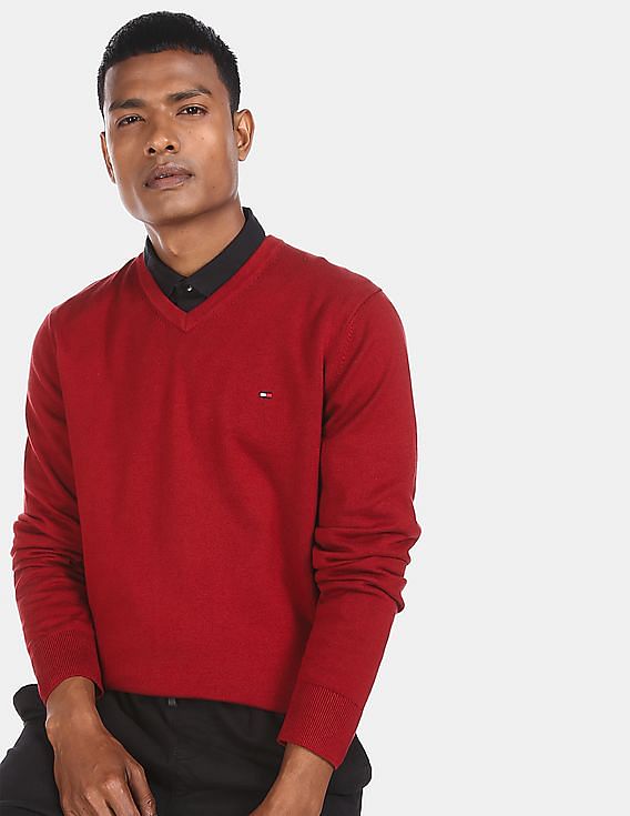 Rullesten Ældre lur Buy Tommy Hilfiger Men Red Signature V-Neck Solid Sweater - NNNOW.com