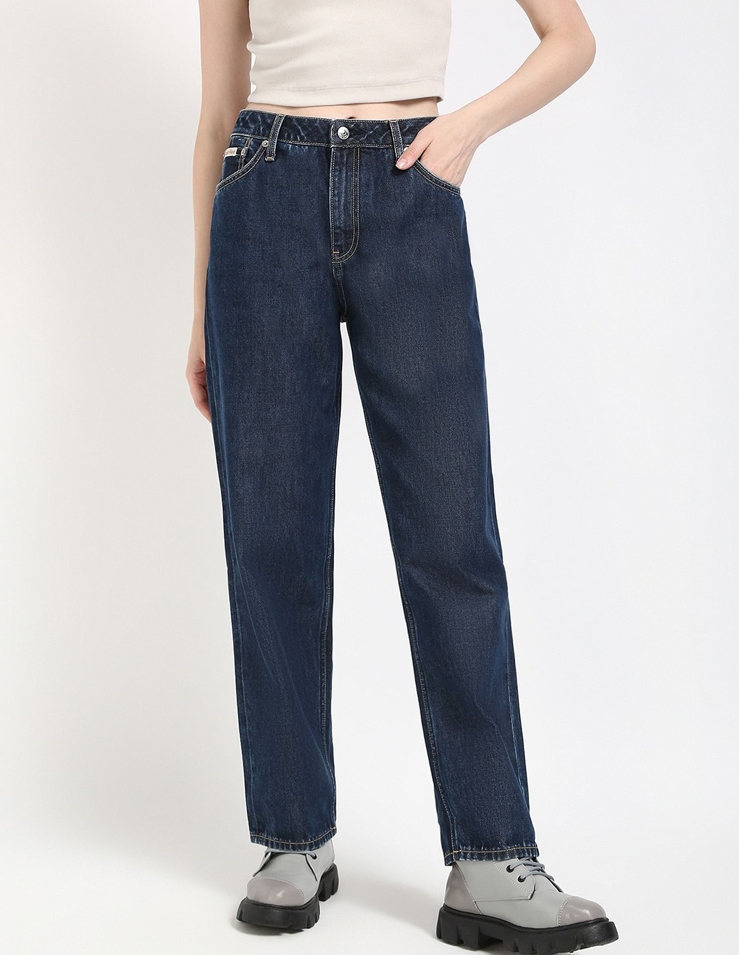 Calvin Klein Jeans Womens Mid Rise Straight Jeans