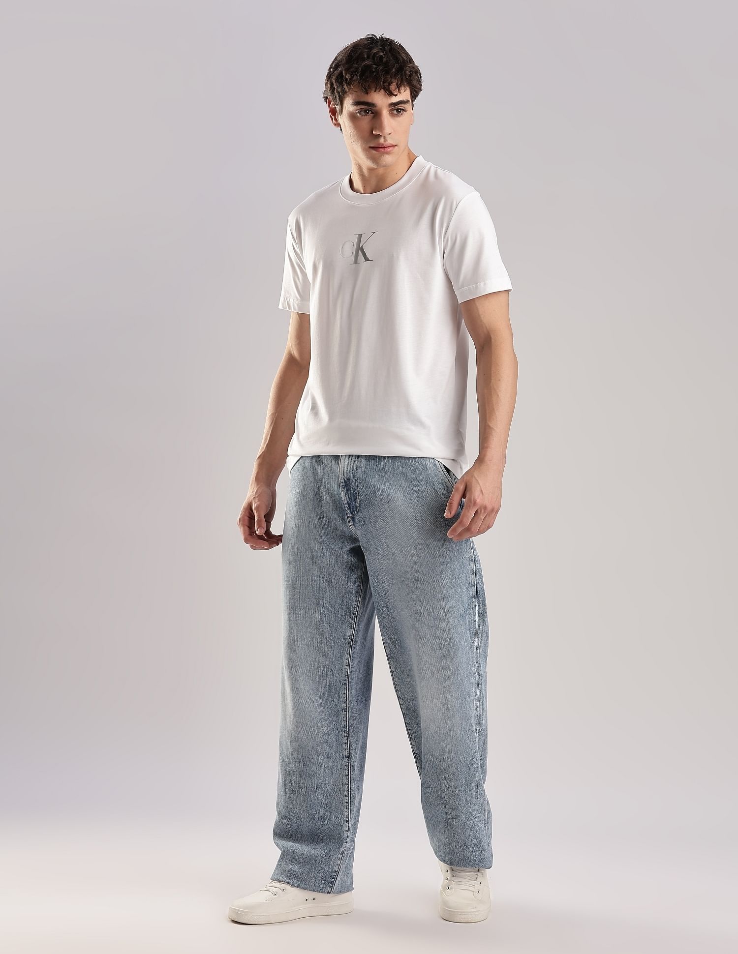 Calvin Klein Jeans Logo Regular-Fit Cotton T Shirt