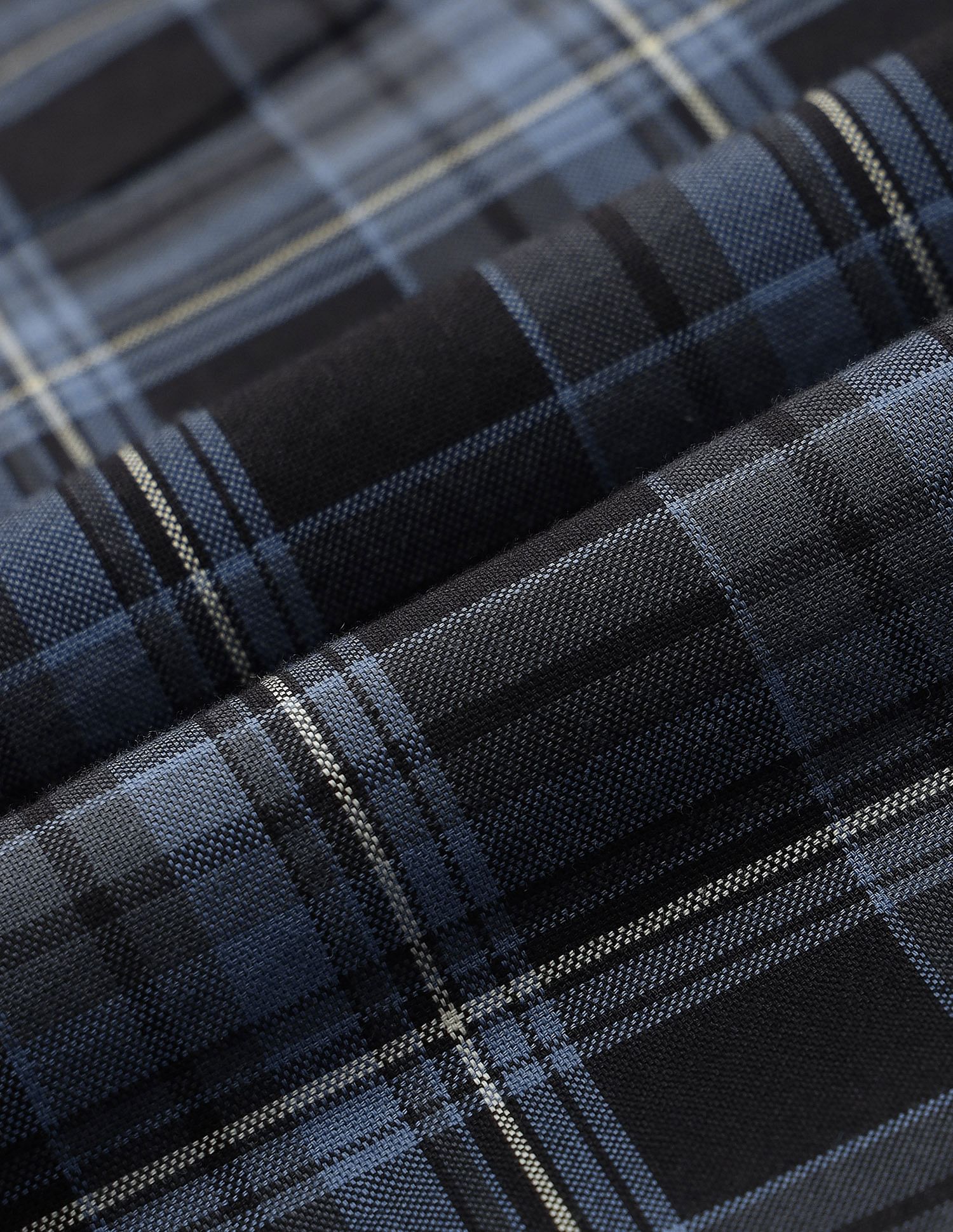 Arrow Sport Plaid Checks Slim Fit Shirt