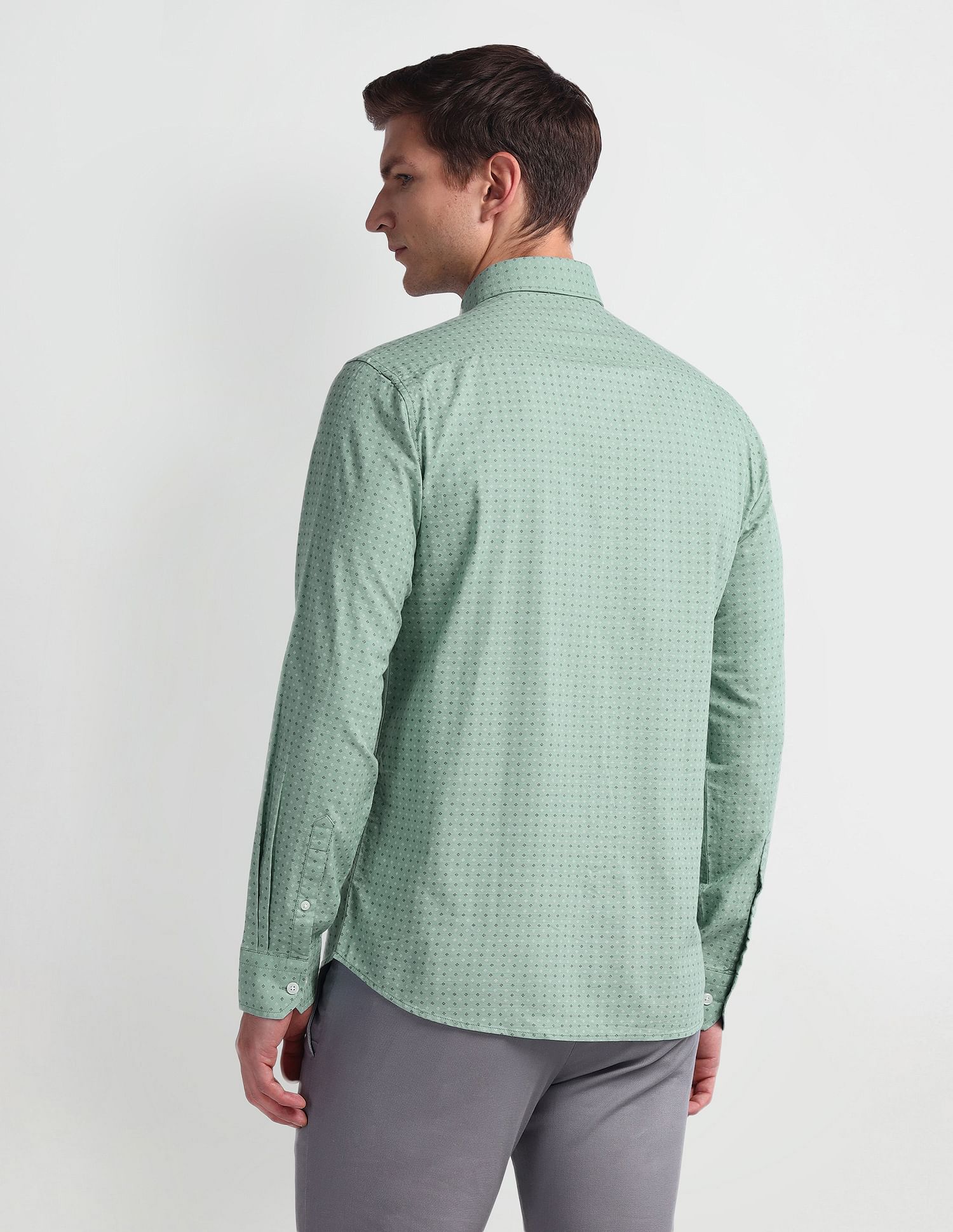 Arrow Sport Geometric Print Manhattan Slim Shirt