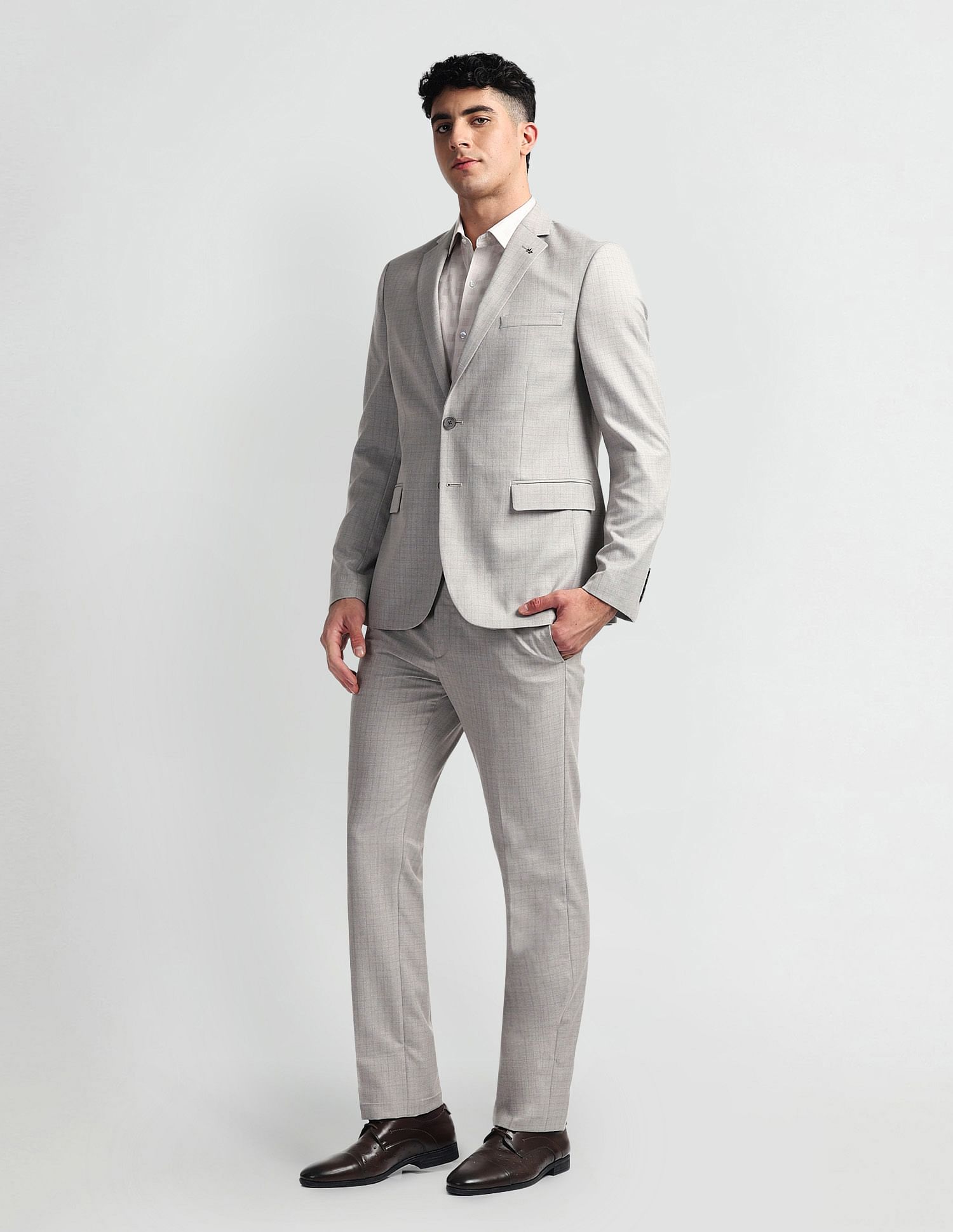 Arrow Tailored Fit Heathered Two Piece Suit