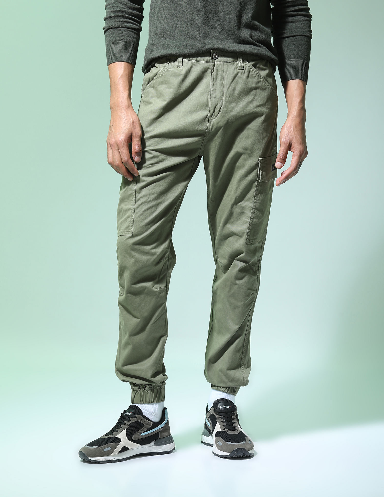 Cash Green Mid Rise Slim Fit Cargo Pants | Pepe Jeans India