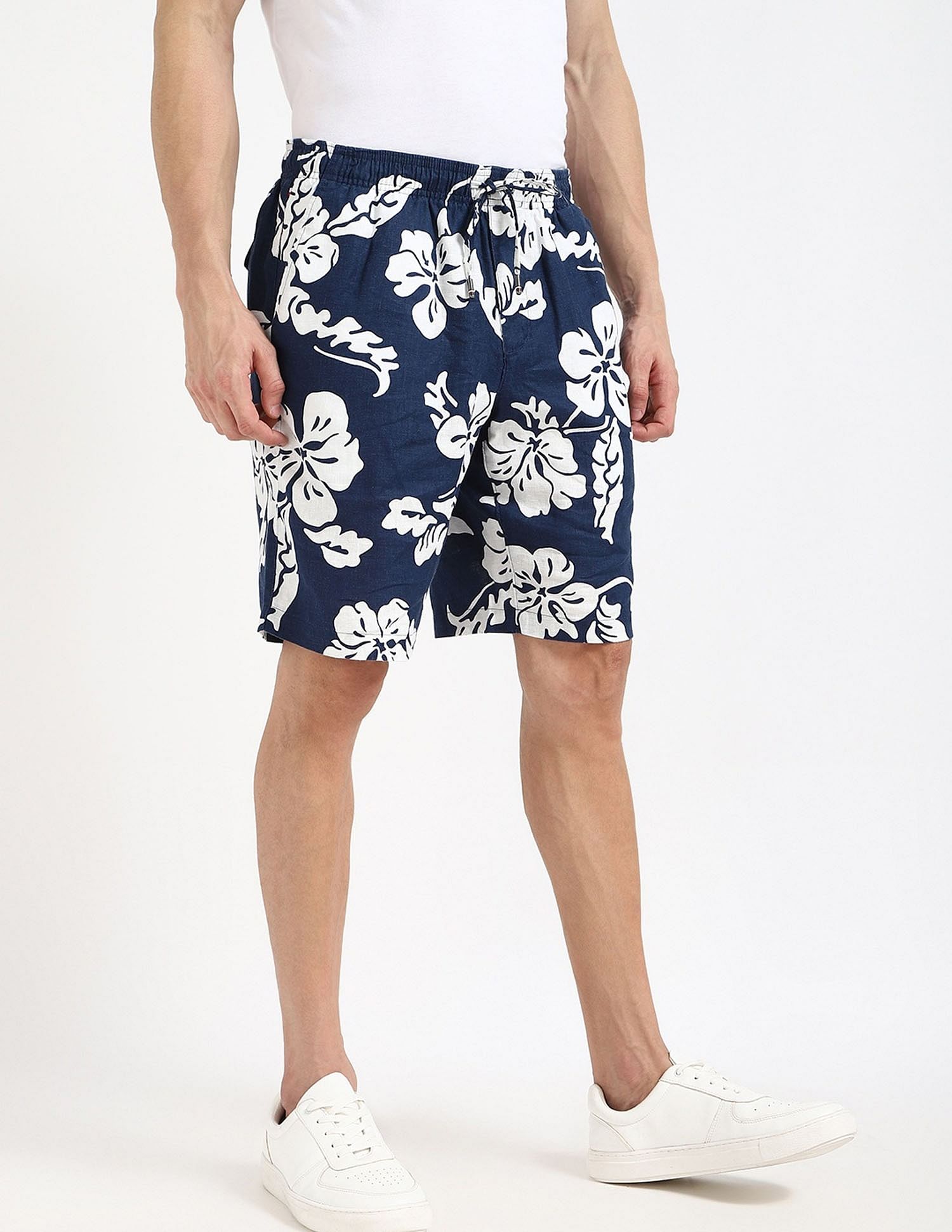 Tommy Hilfiger Navy Men's Shorts for Summer Style