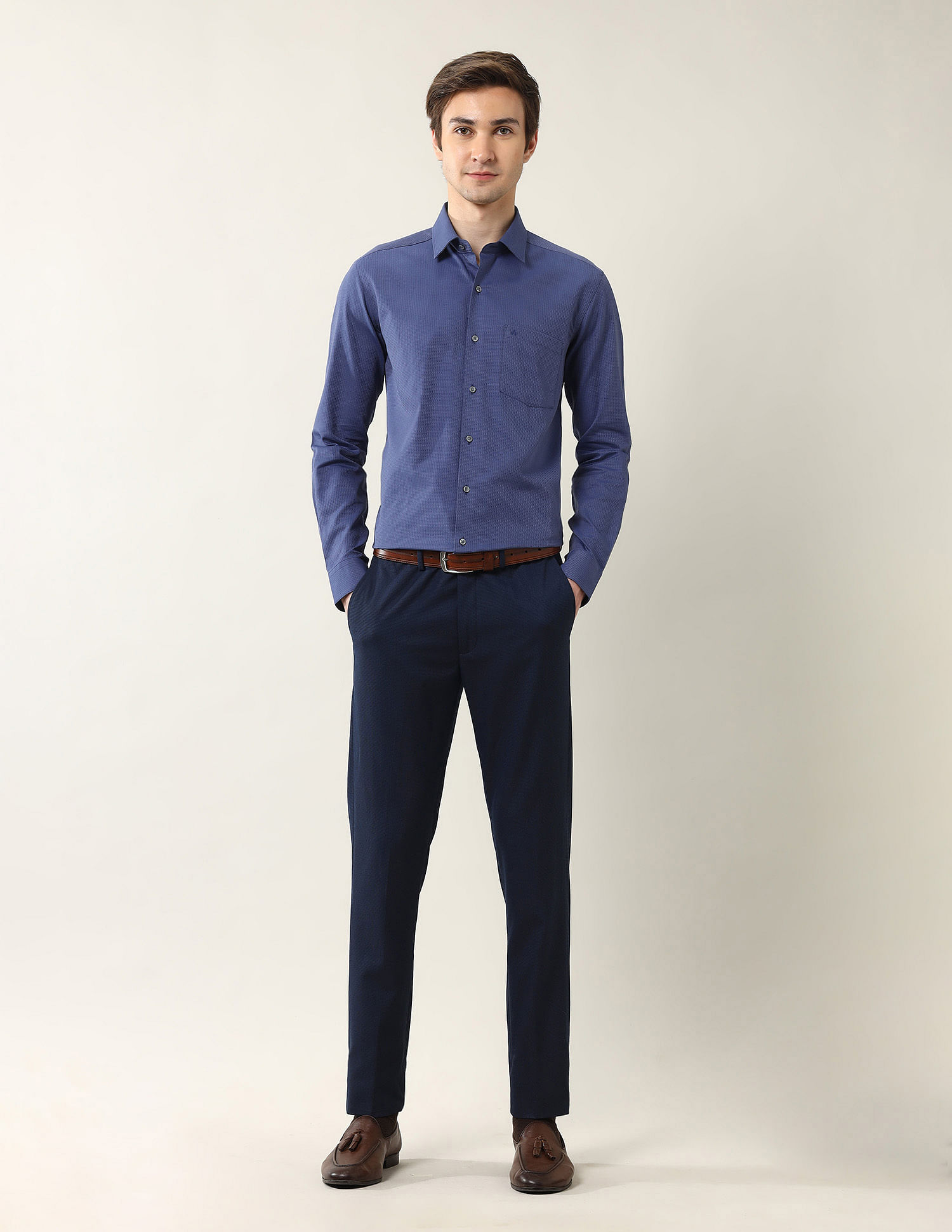 Arrow Textured Manhattan Slim Fit Ceremonial Shirt