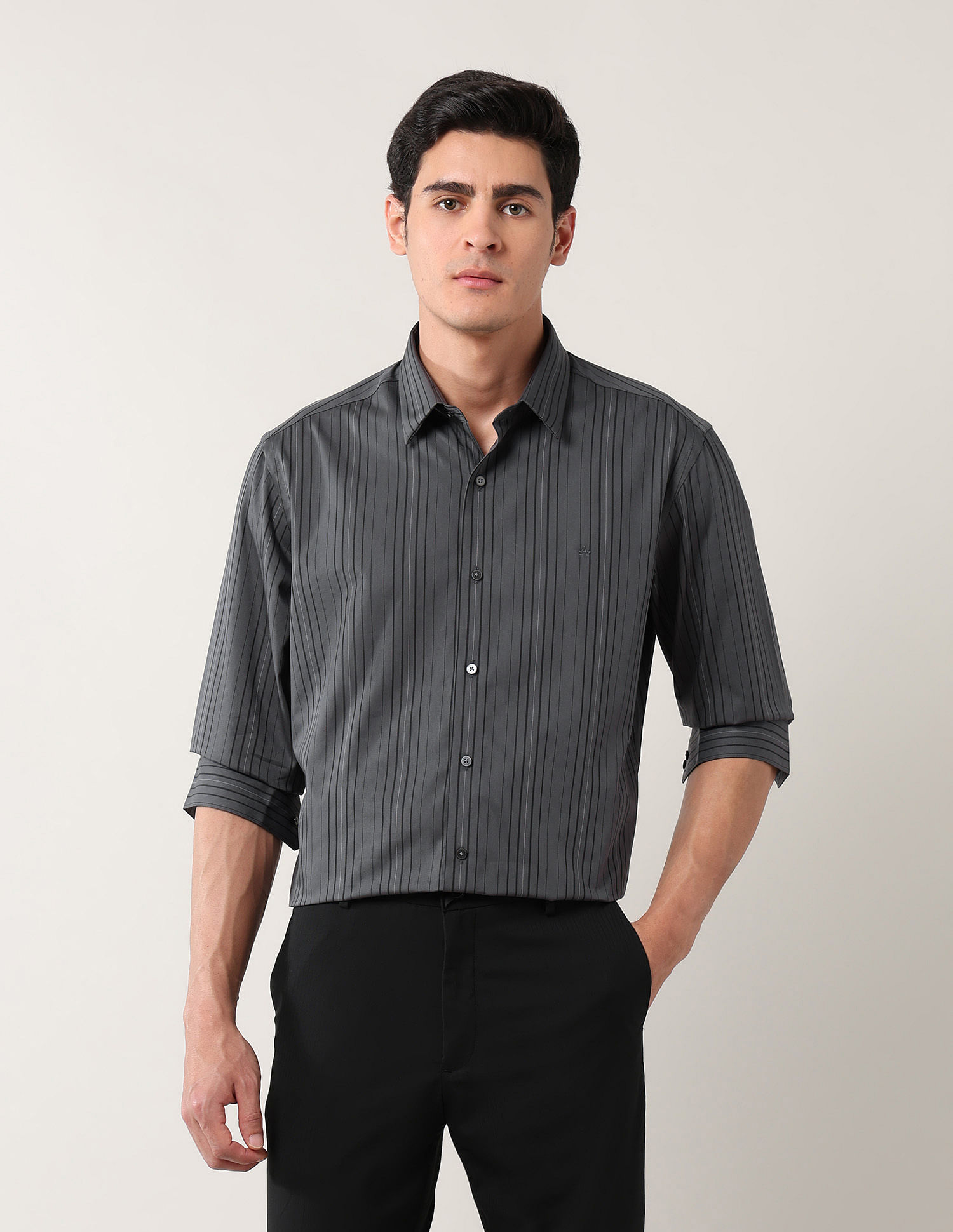 Arrow Newyork Vertical Striped Manhattan Slim Fit Shirt