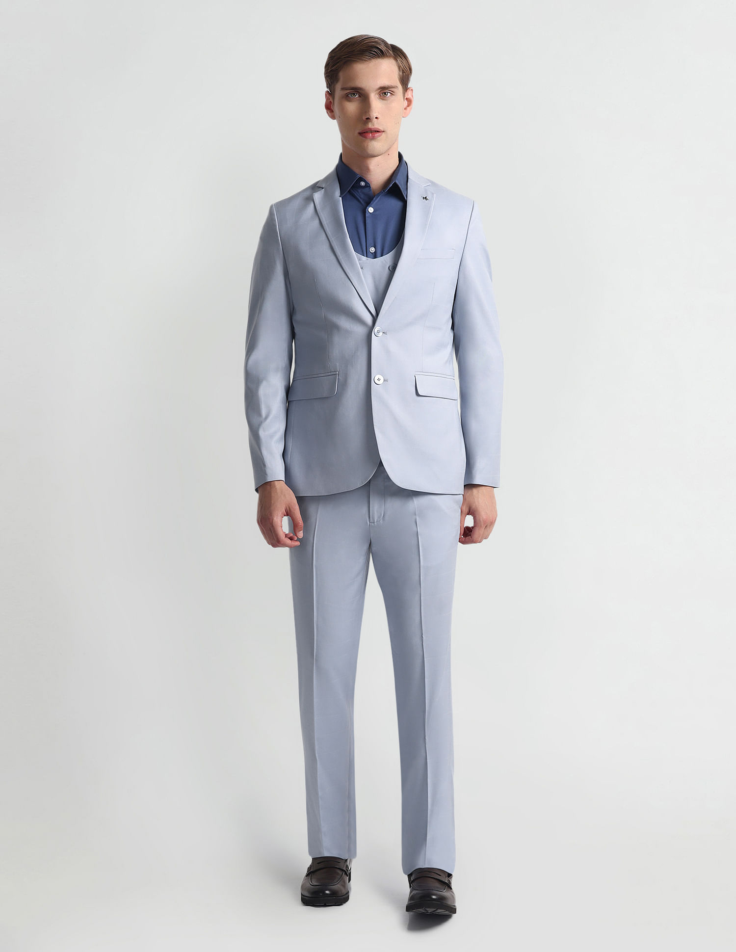 Arrow Graph Check Three Piece Suit