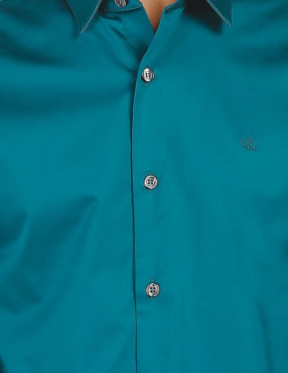Calvin Klein Men Teal Spread Collar Solid Casual Shirt