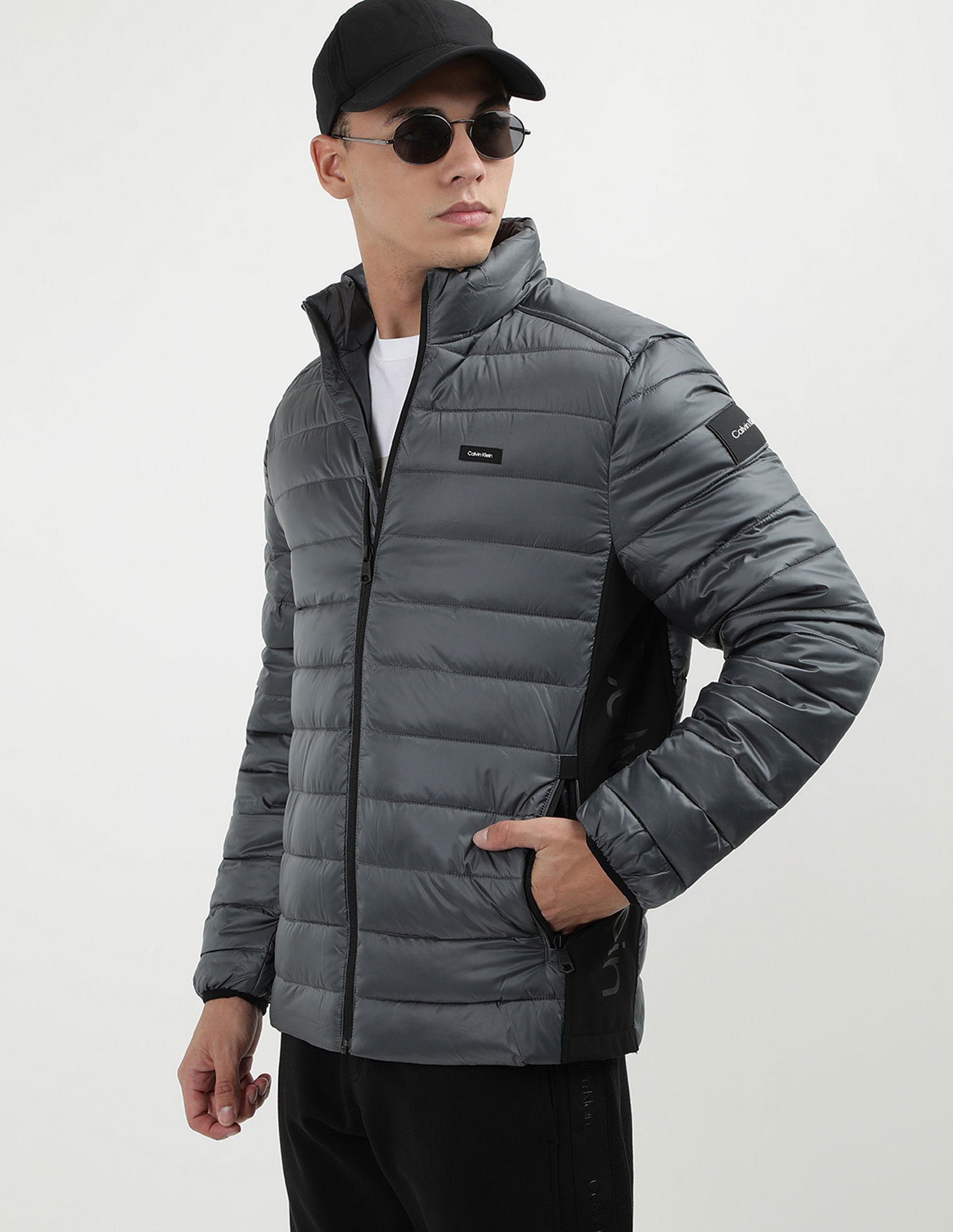 Calvin Klein Jeans Regular Fit Solid Padded Jacket