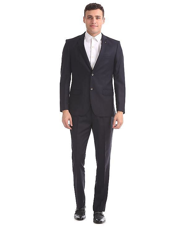 Buy Arrow Tailored Regular Fit Solid Three Piece Suit - NNNOW.com