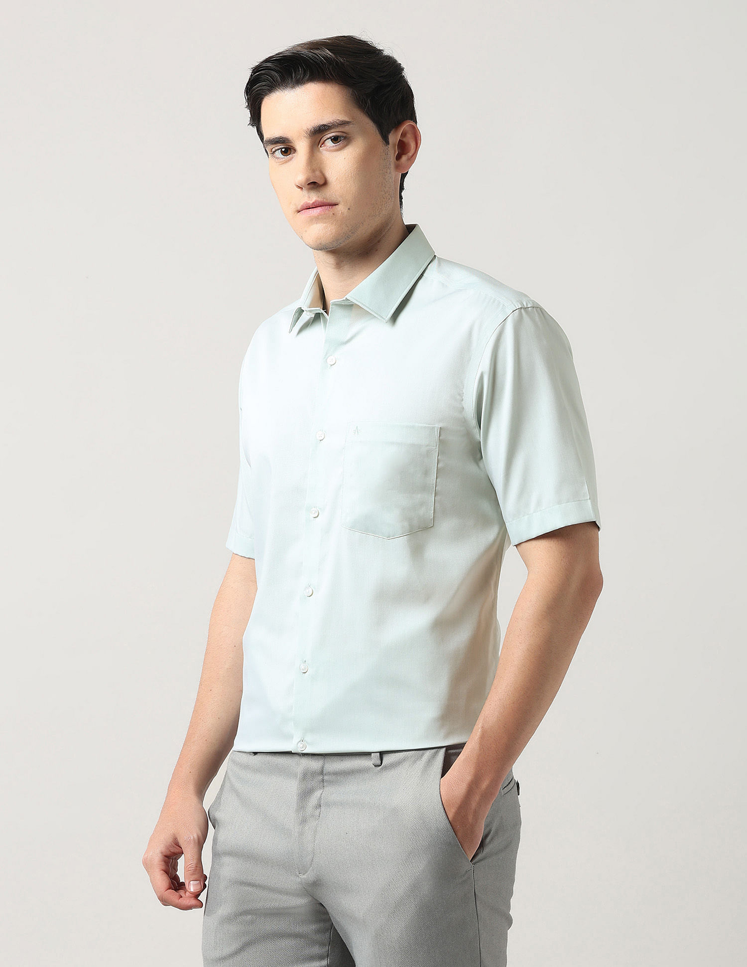 Arrow Solid Liberty Classic Fit Autopress Shirt