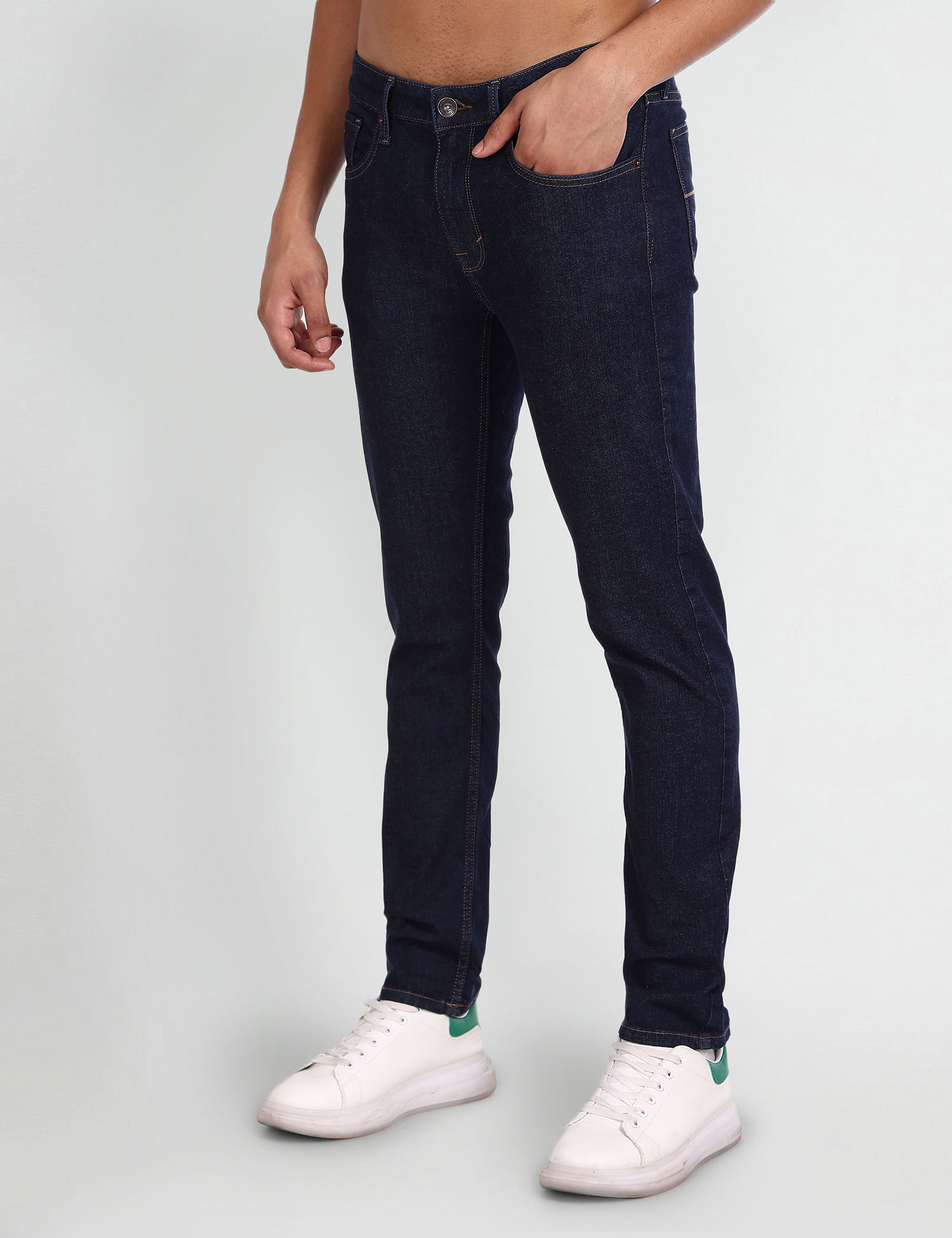 Flying Machine Mid Rise Michael Slim Tapered Fit Jeans
