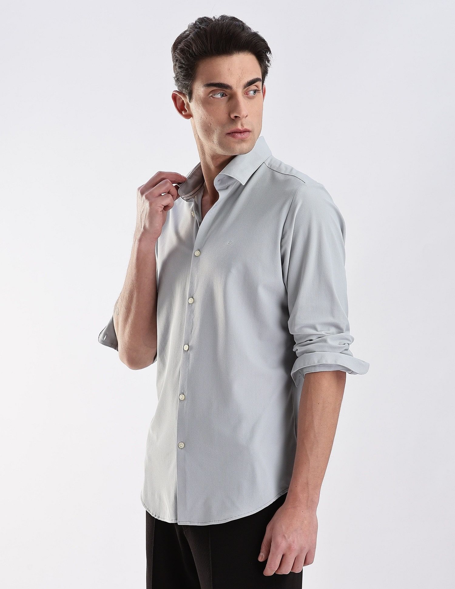 Calvin Klein Jeans Solid Slim Fit Plain Woven Shirt