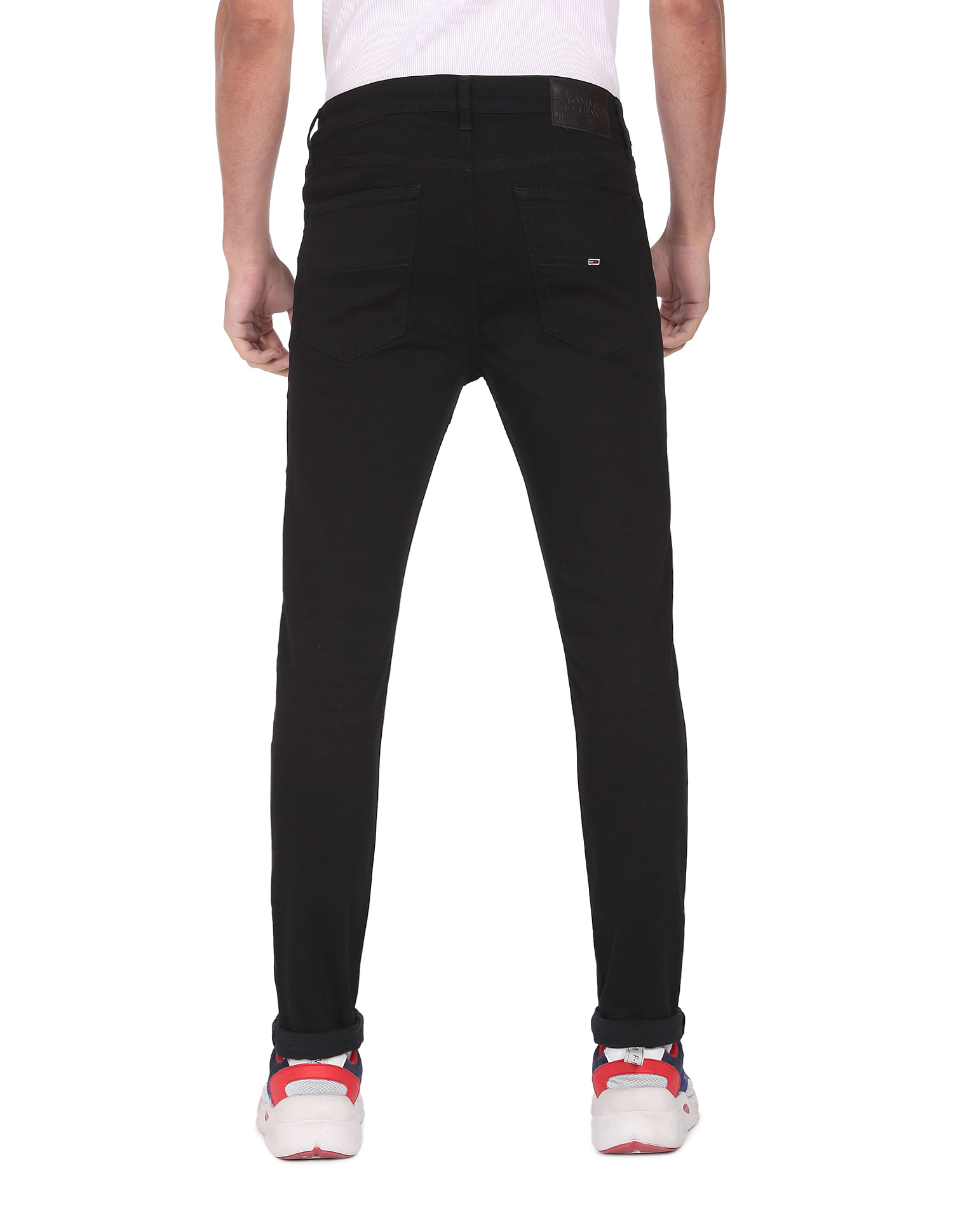 Buy Tommy Hilfiger Men Black Simon Skinny Fit Dynamic Clean Look Jeans -  NNNOW.com