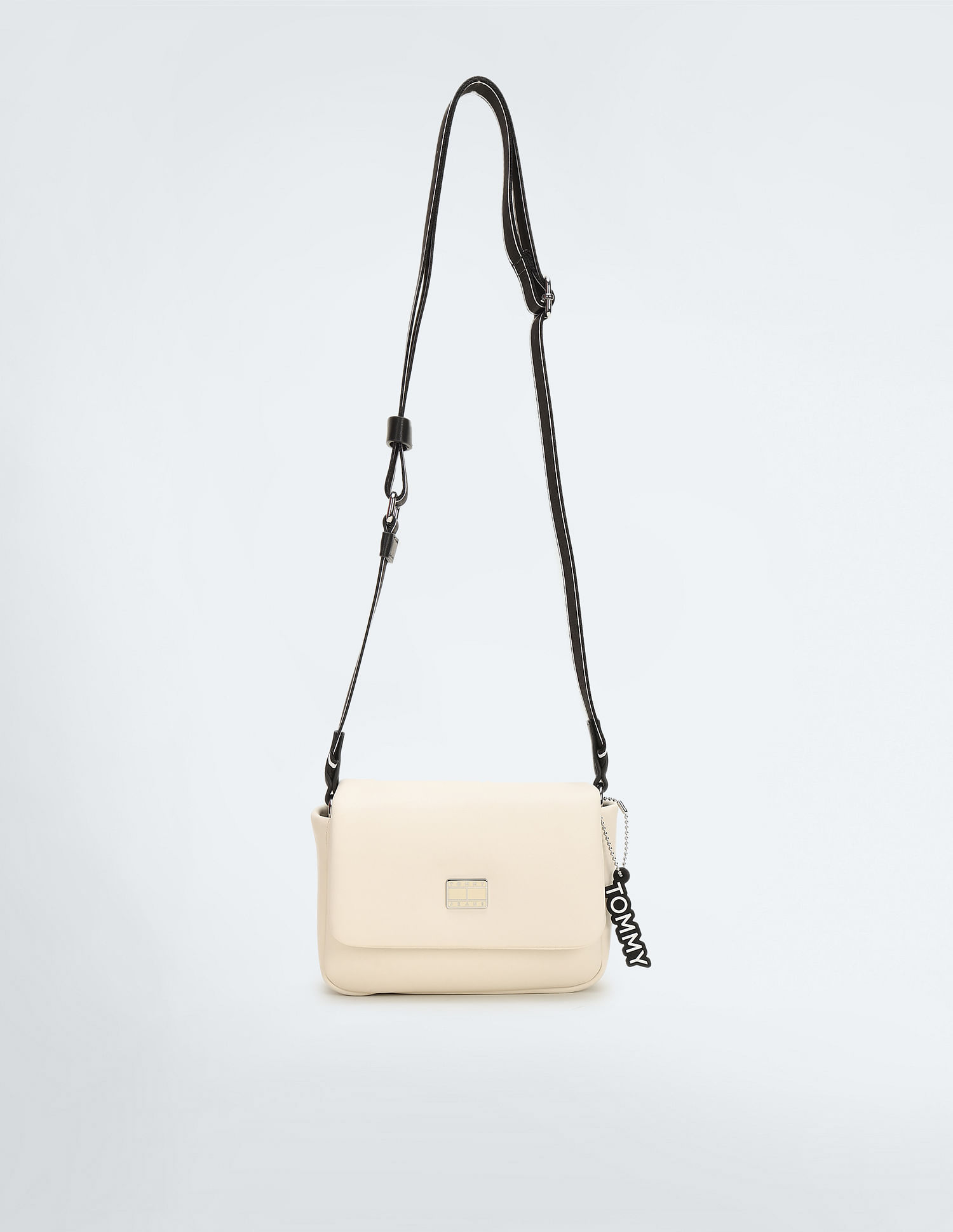 Buy Tommy Hilfiger Solid City Girl Cross Body Bag NNNOW