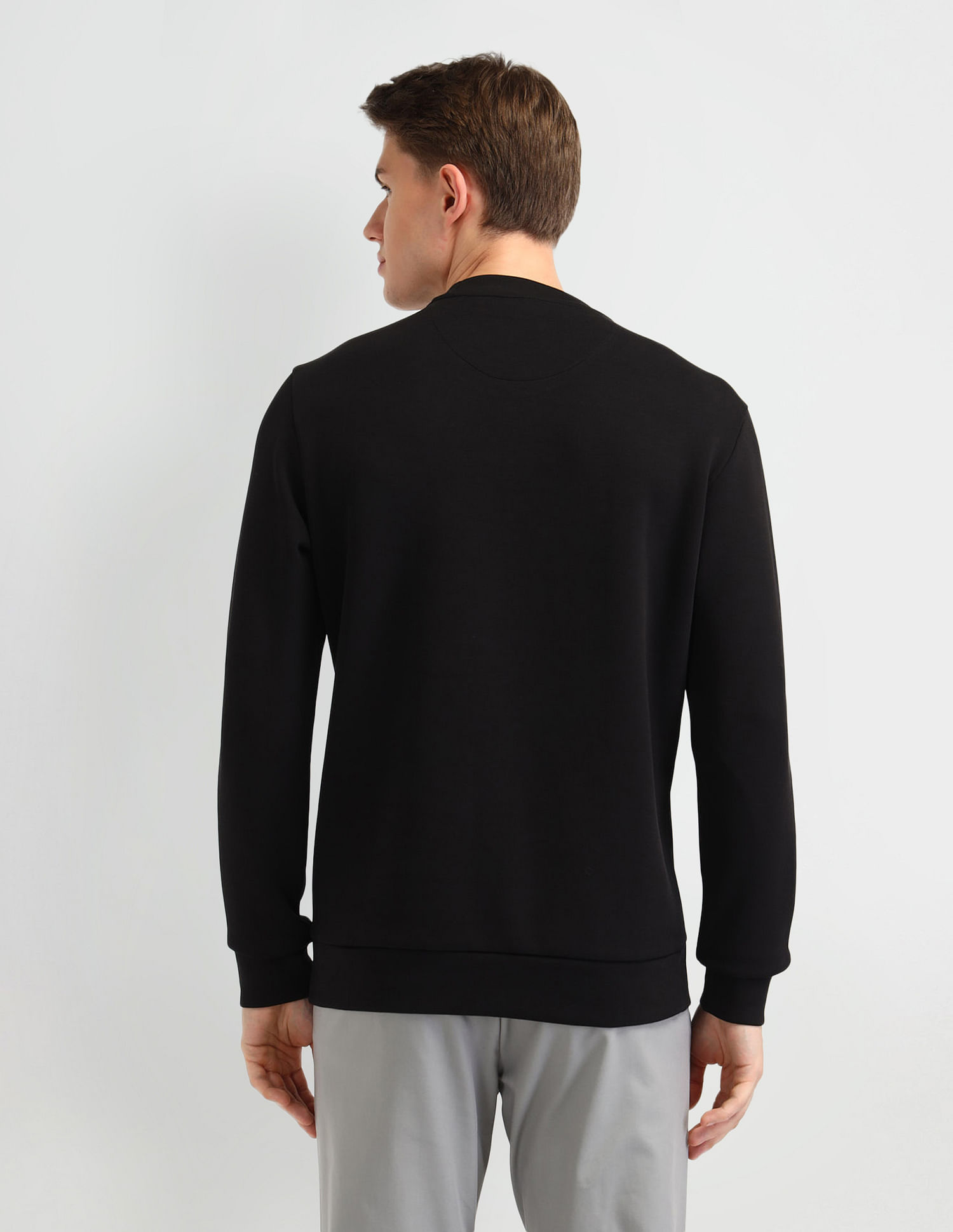 Arrow Sport Solid Regular Fit Sweatshirt