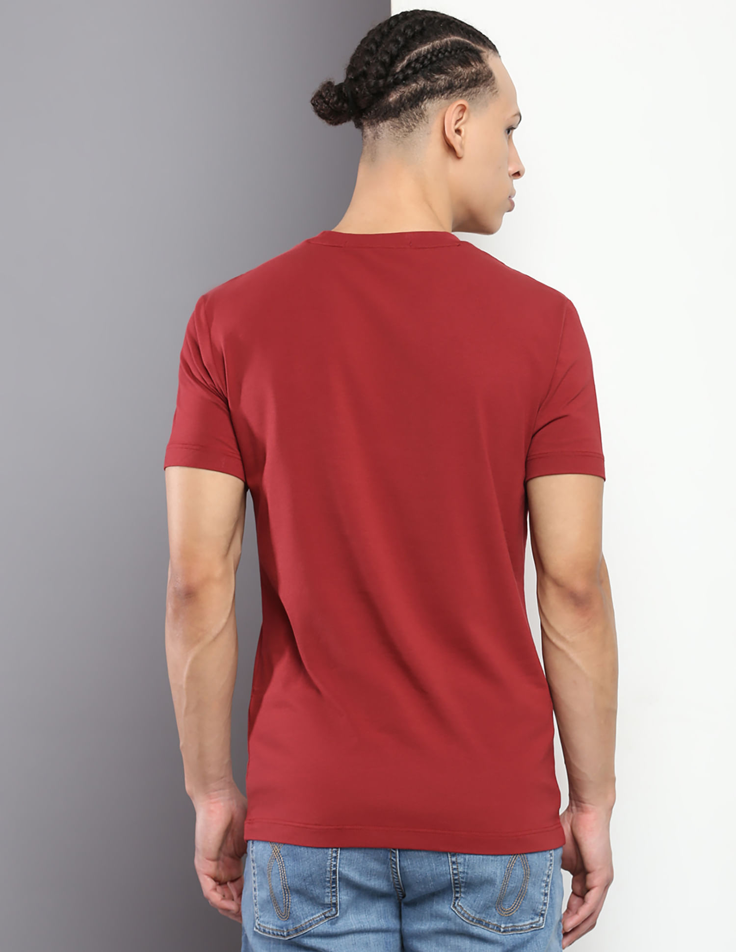 Buy Calvin Klein Jeans Slim Fit Embossed T-Shirt - NNNOW.com