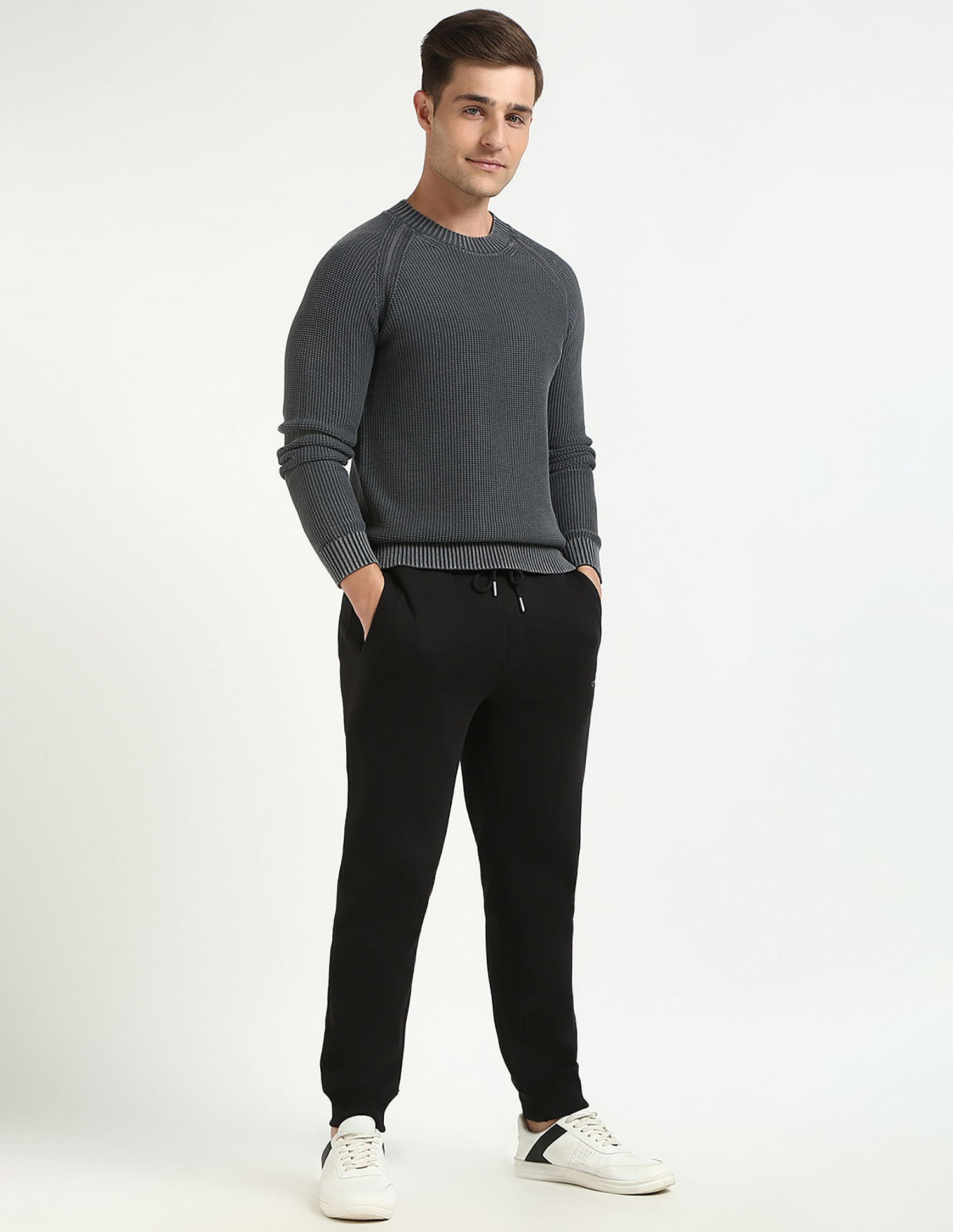 Calvin Klein Jeans Solid Relaxed-Fit Cotton Sweater