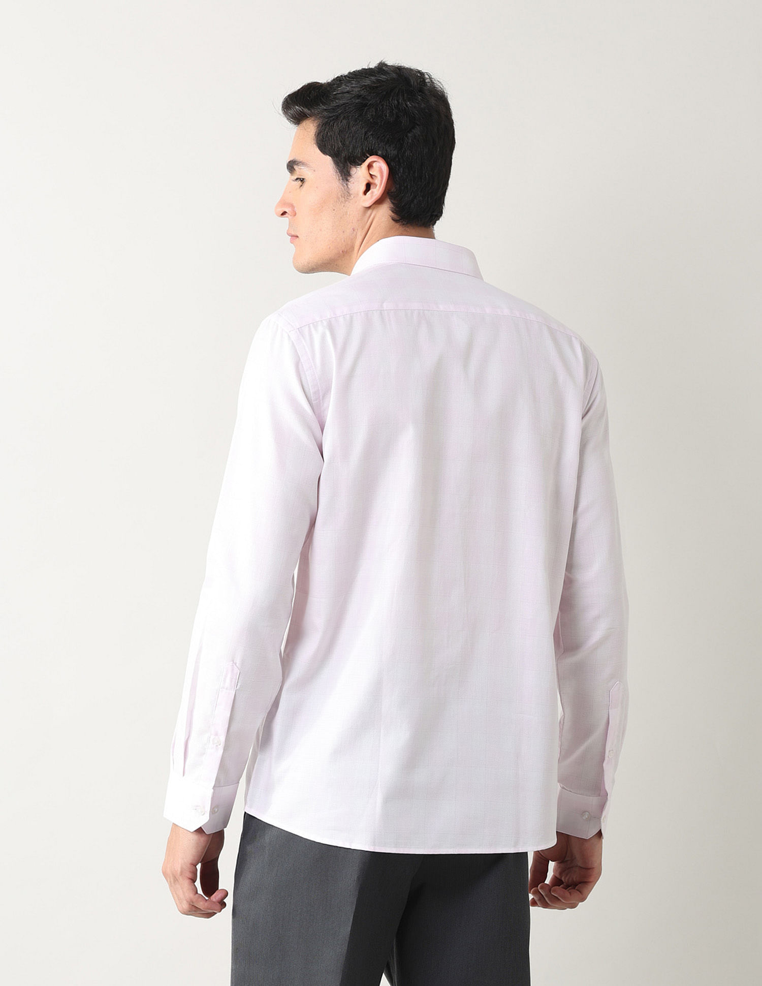Arrow Textured Manhattan Slim Fit Shirt