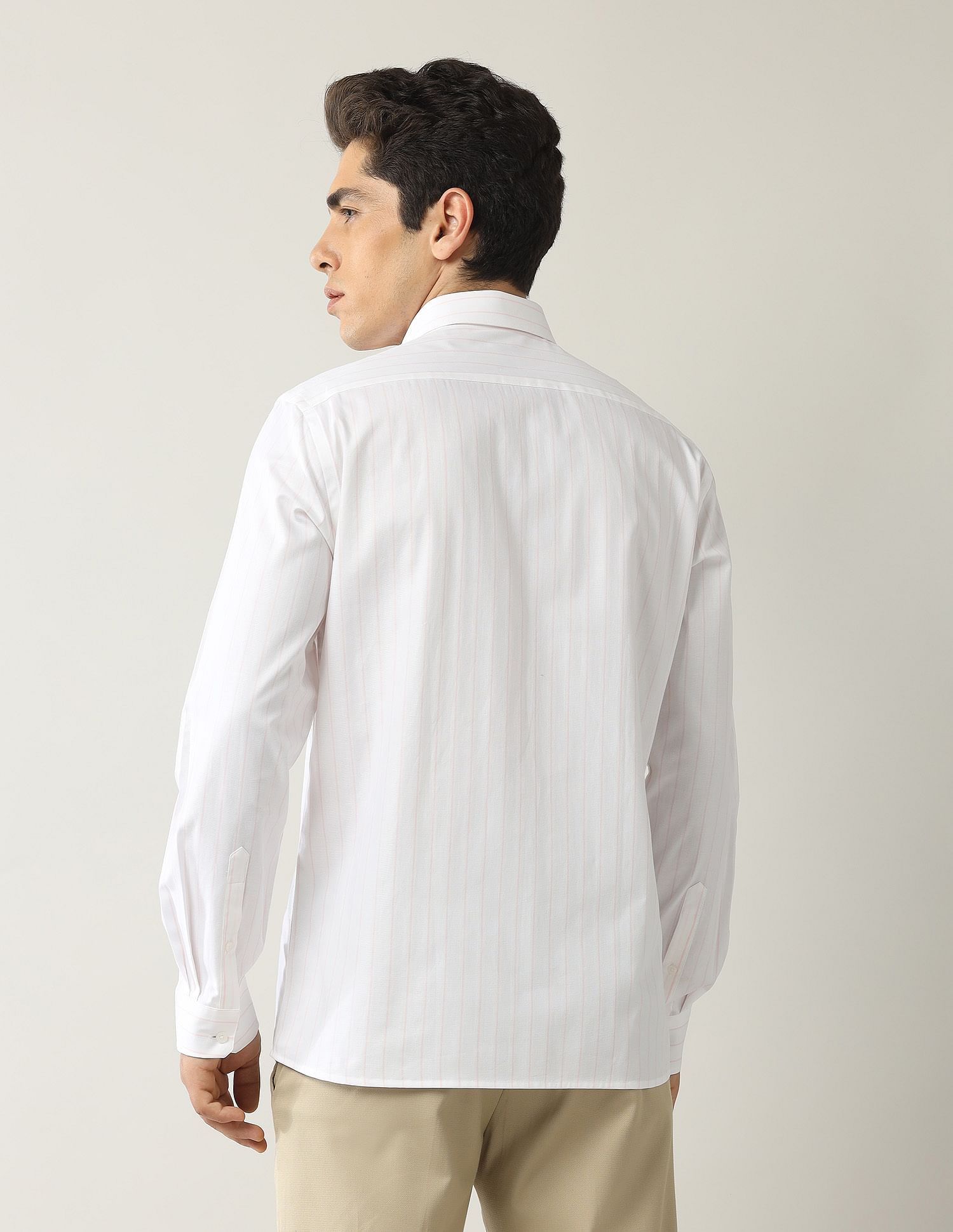 Arrow Vertical Striped Manhattan Slim Fit Shirt