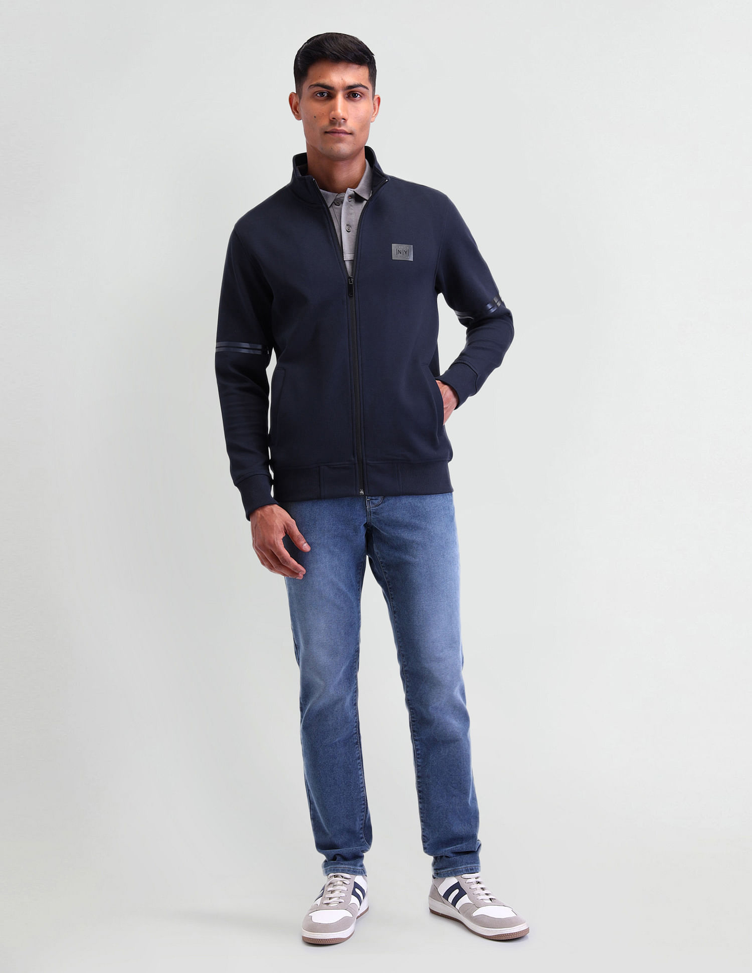Arrow Newyork Solid Regular Fit Sweatshirt