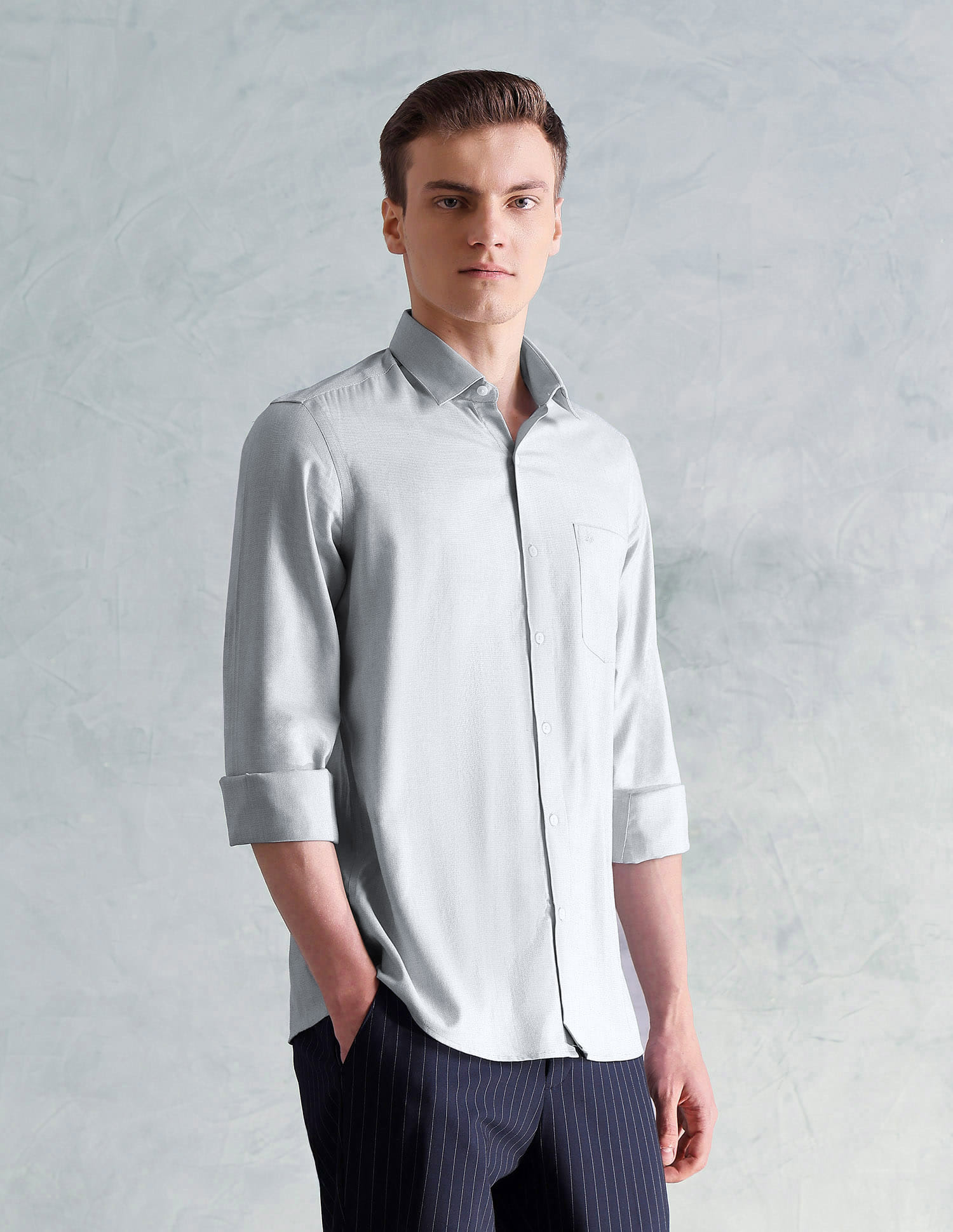 Buy Arrow Men Easy Press Slim Fit Solid Shirt - NNNOW.com