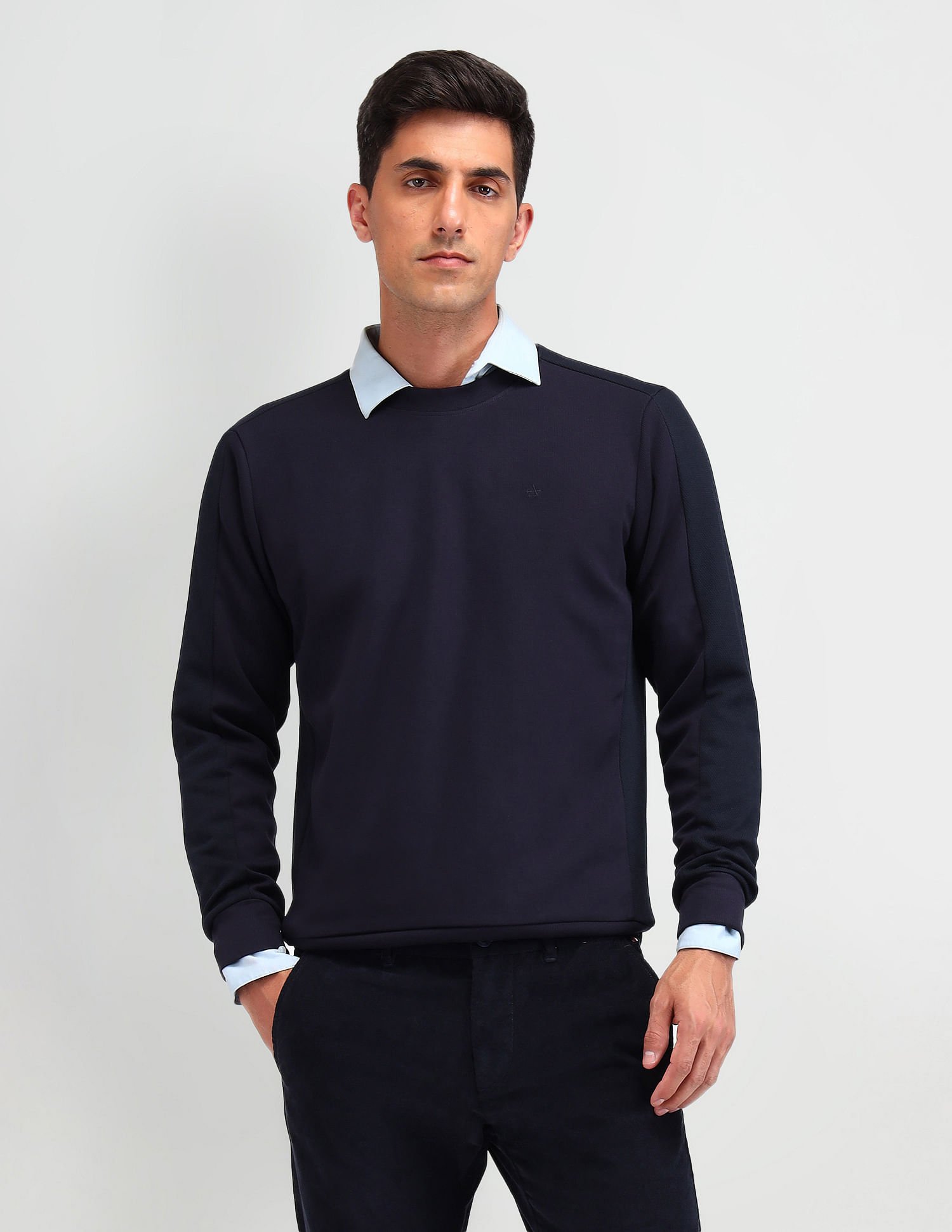 Arrow Solid Regular Fit Sweatshirt