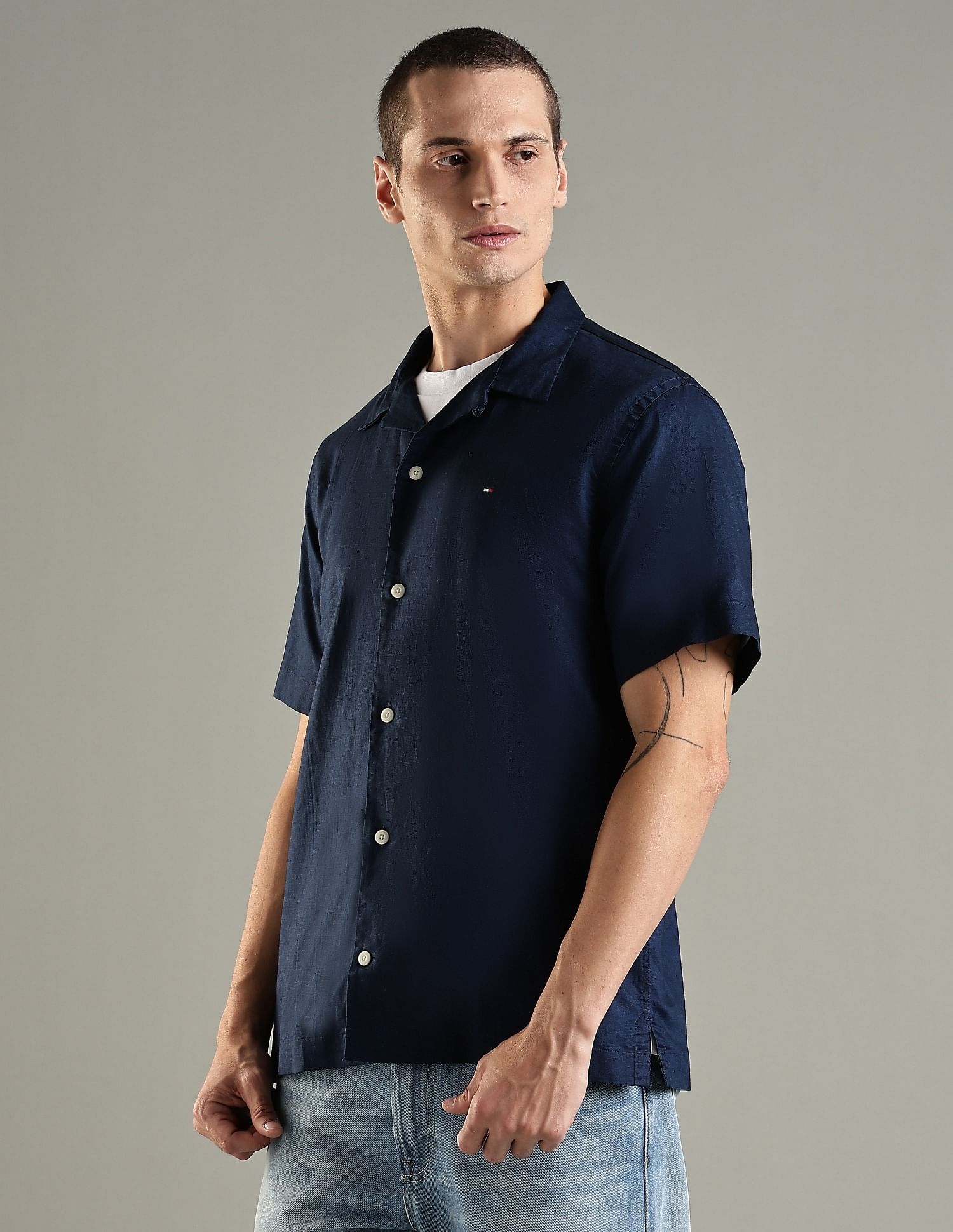 Tommy Hilfiger Solid Regular Fit Cotton Shirt