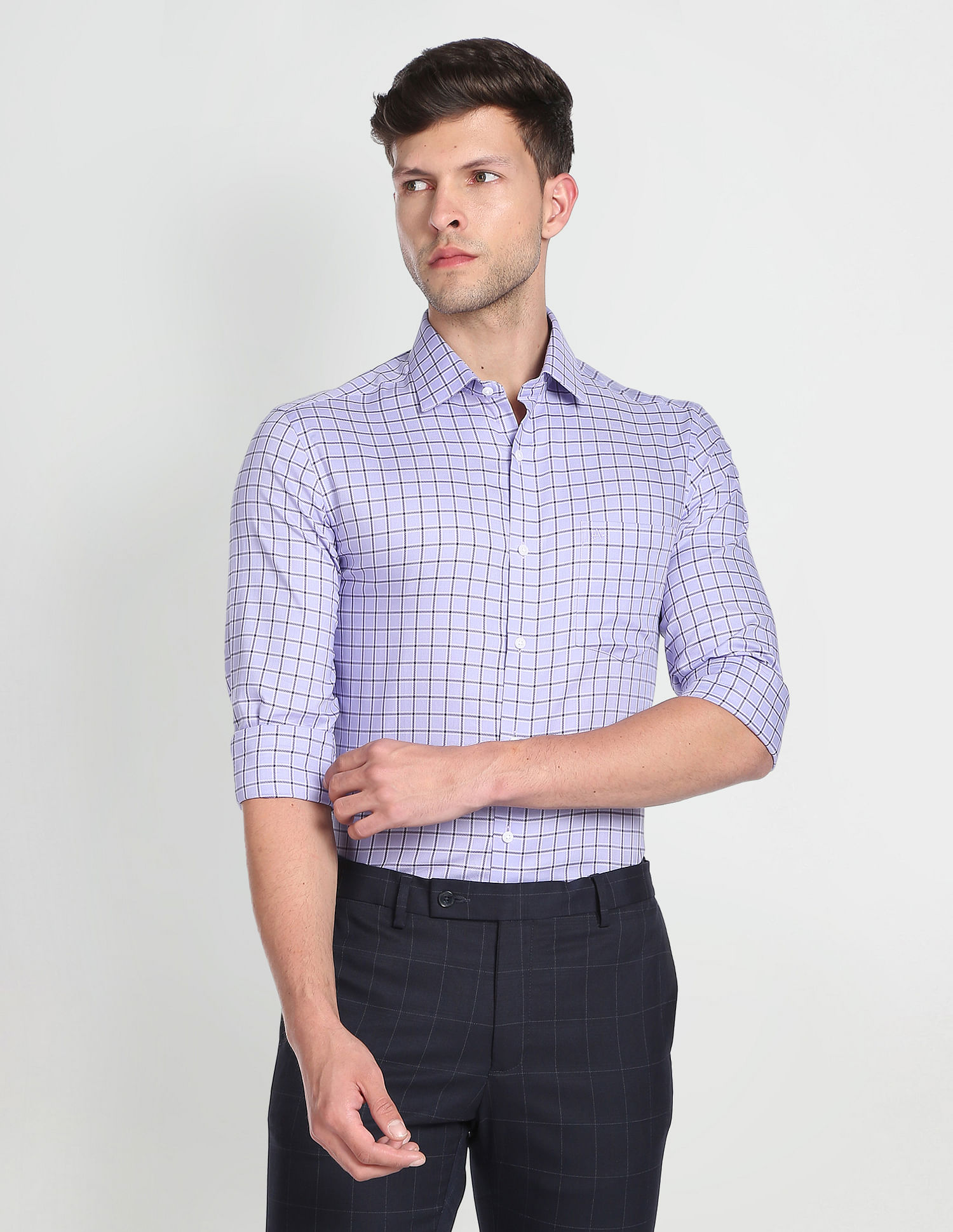 Arrow Manhattan Slim Fit Graph Check Formal Shirt