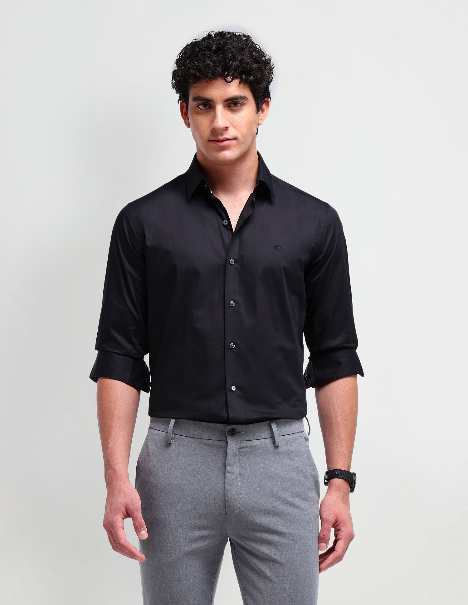 Arrow Newyork Manhattan Slim Fit Solid Shirt