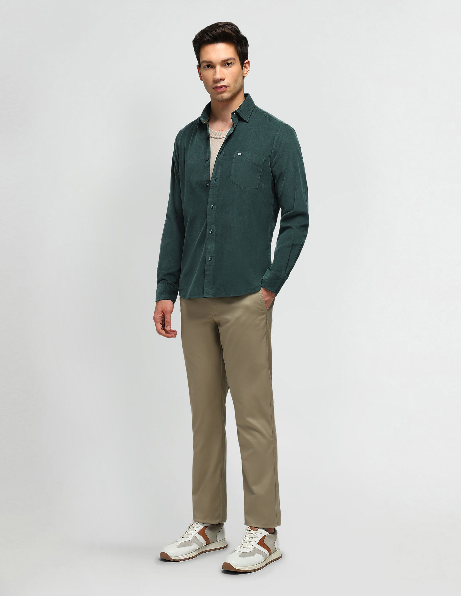 Arrow Sport Tailored Fit Lightweight Corduroy Shirt