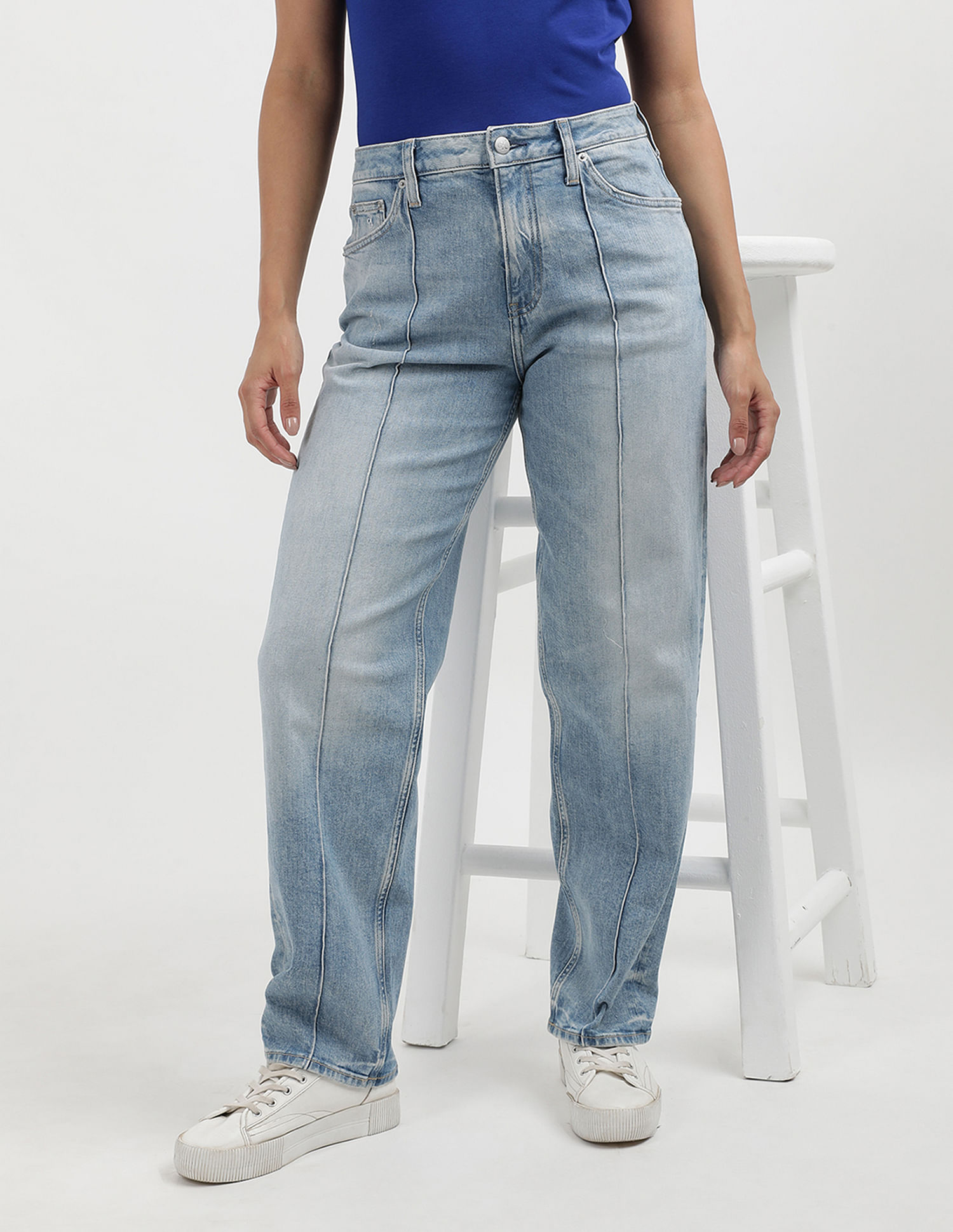 Calvin Klein A-90s Straight Jeans