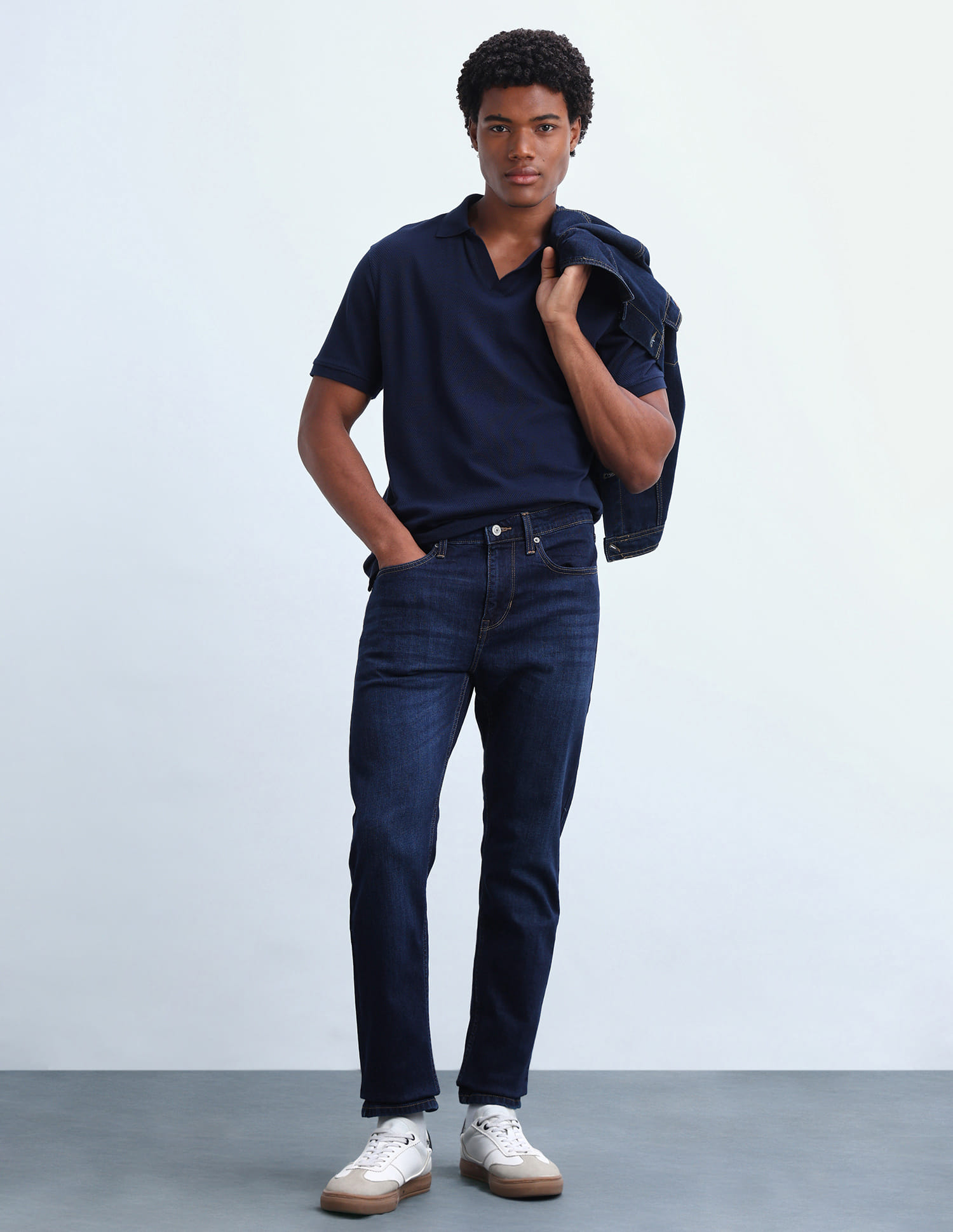 Buy Flying Machine Mid Rise Michael Slim Tapered Fit Jeans - NNNOW.com