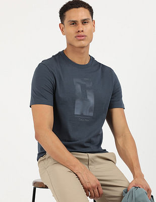 Calvin Klein Jeans Vertical Lines Graphic T-Shirt