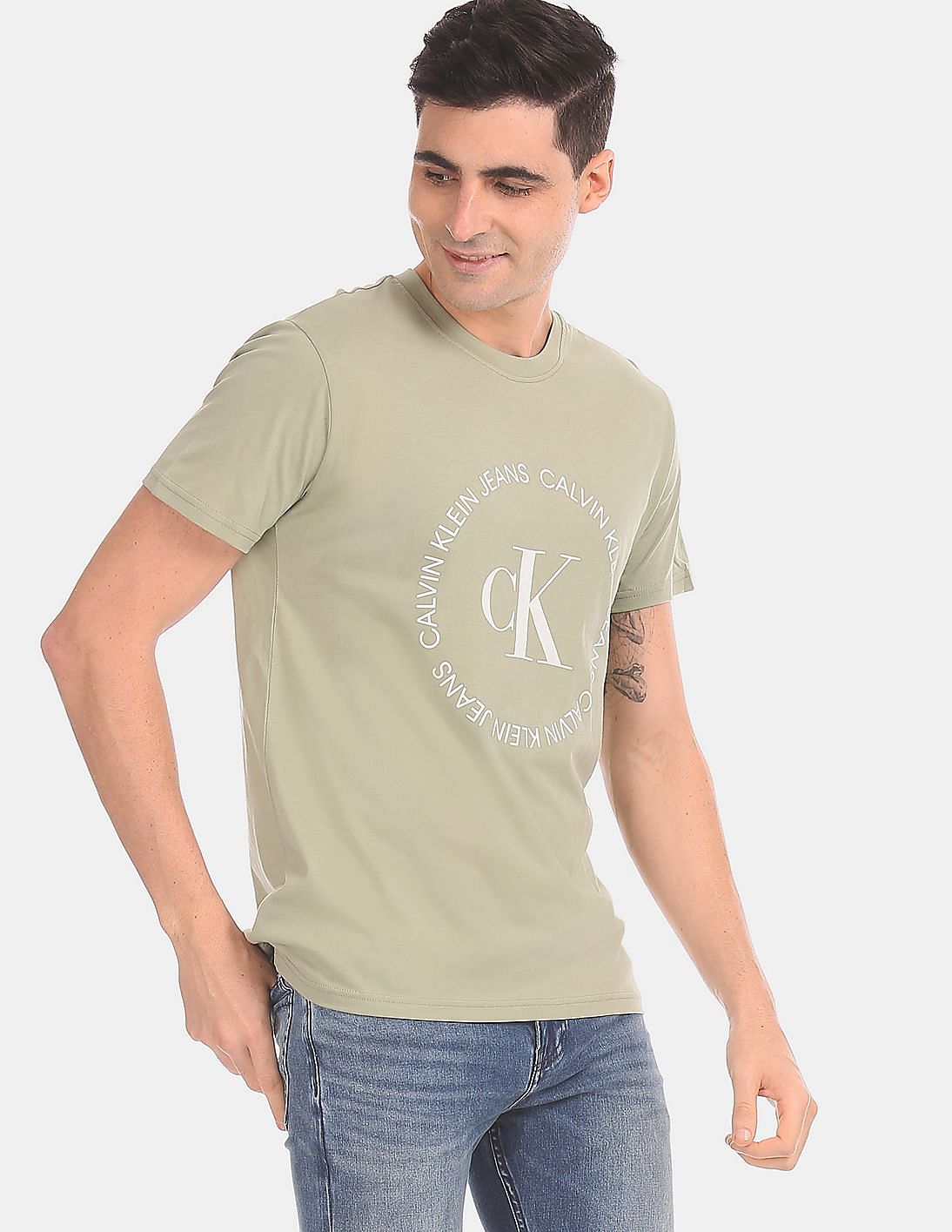 Buy Calvin Klein Men Green Regular Fit Logo T-Shirt - NNNOW.com